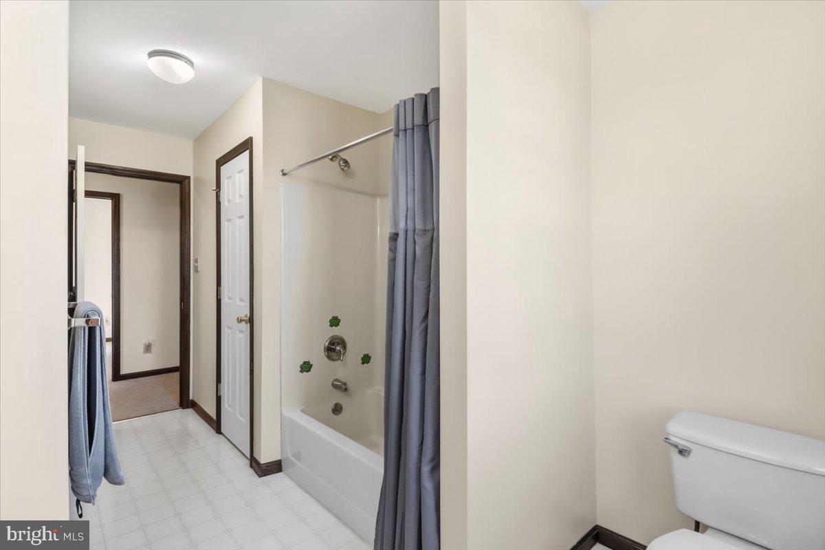 HERITAGE SQUARE - Residential