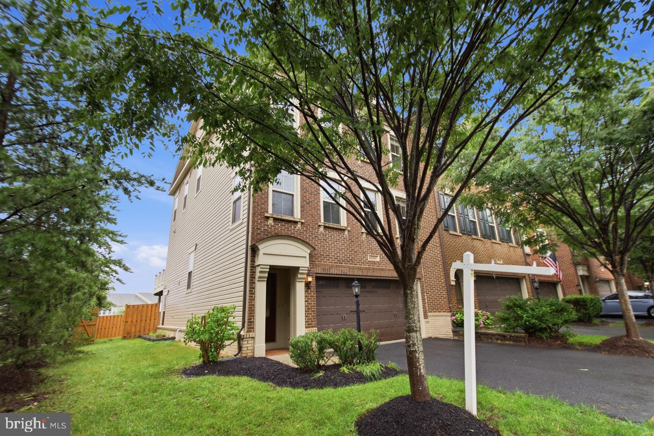 BRAMBLETON - Residential