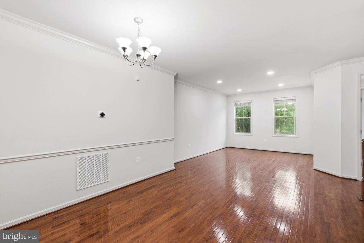 BRAMBLETON - Residential