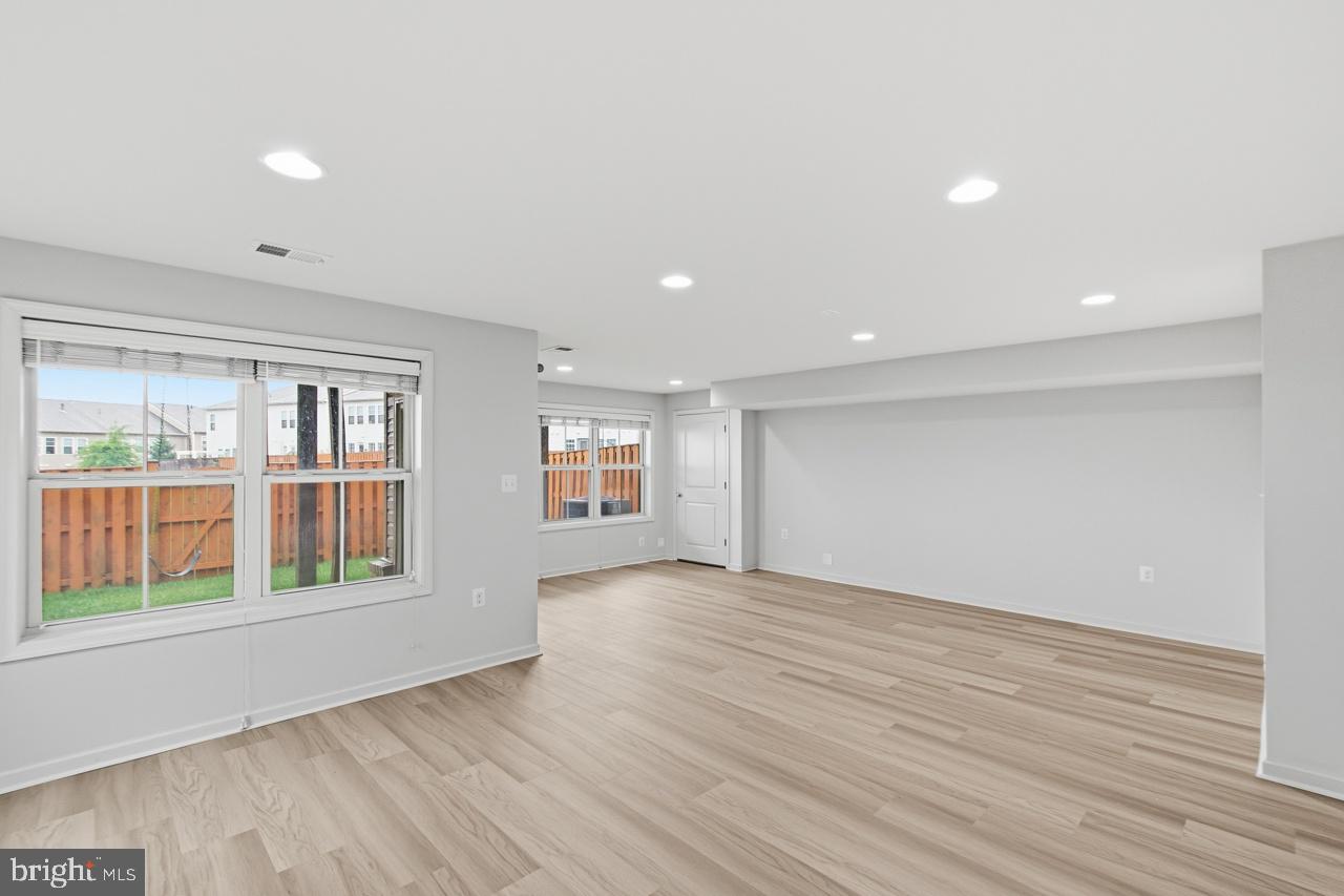 BRAMBLETON - Residential