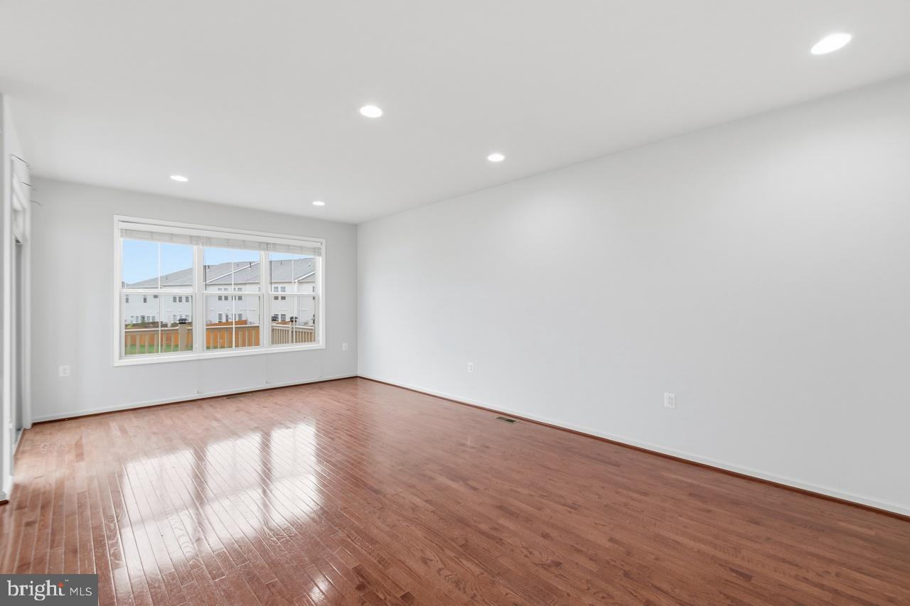 BRAMBLETON - Residential