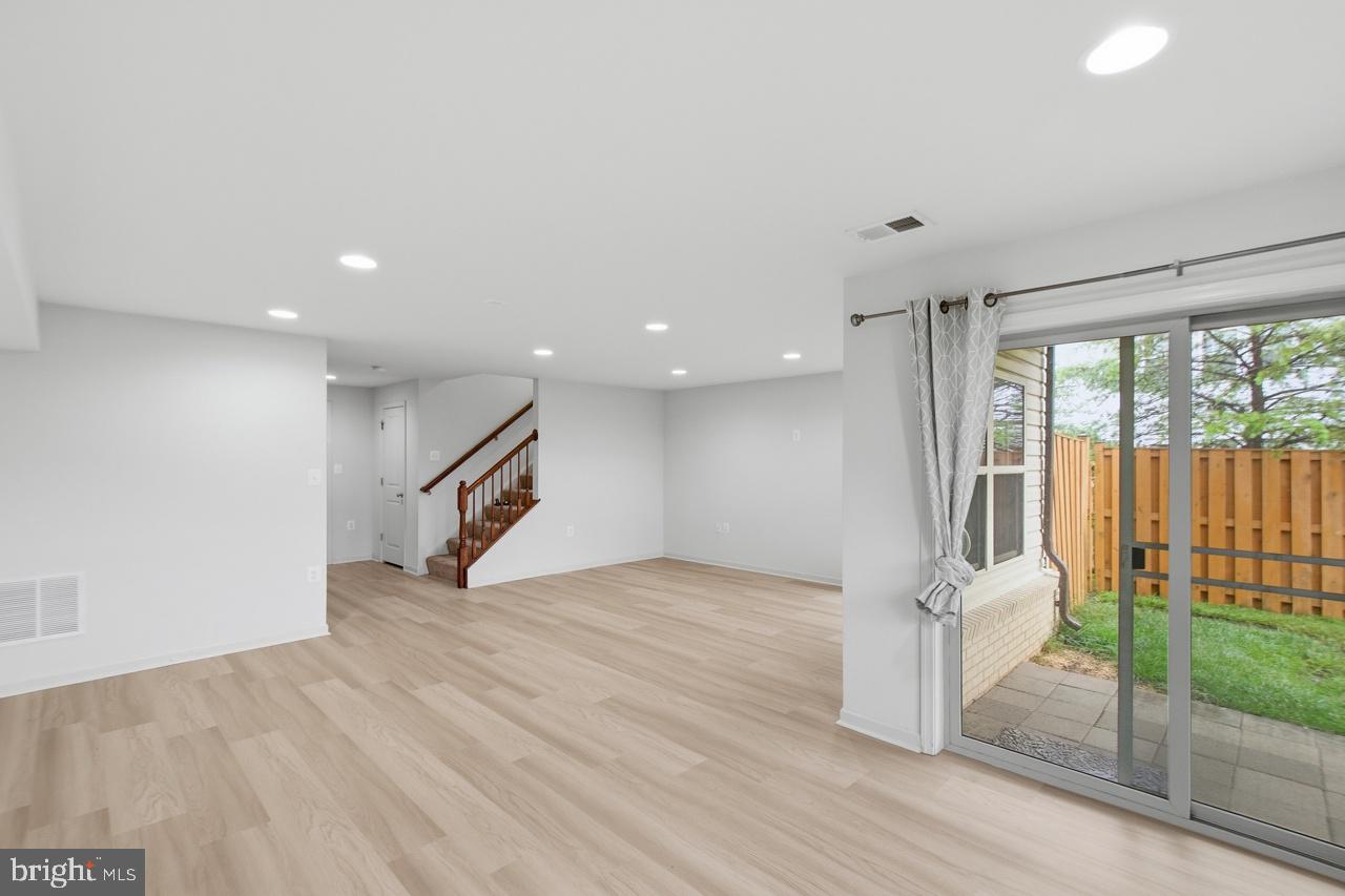 BRAMBLETON - Residential