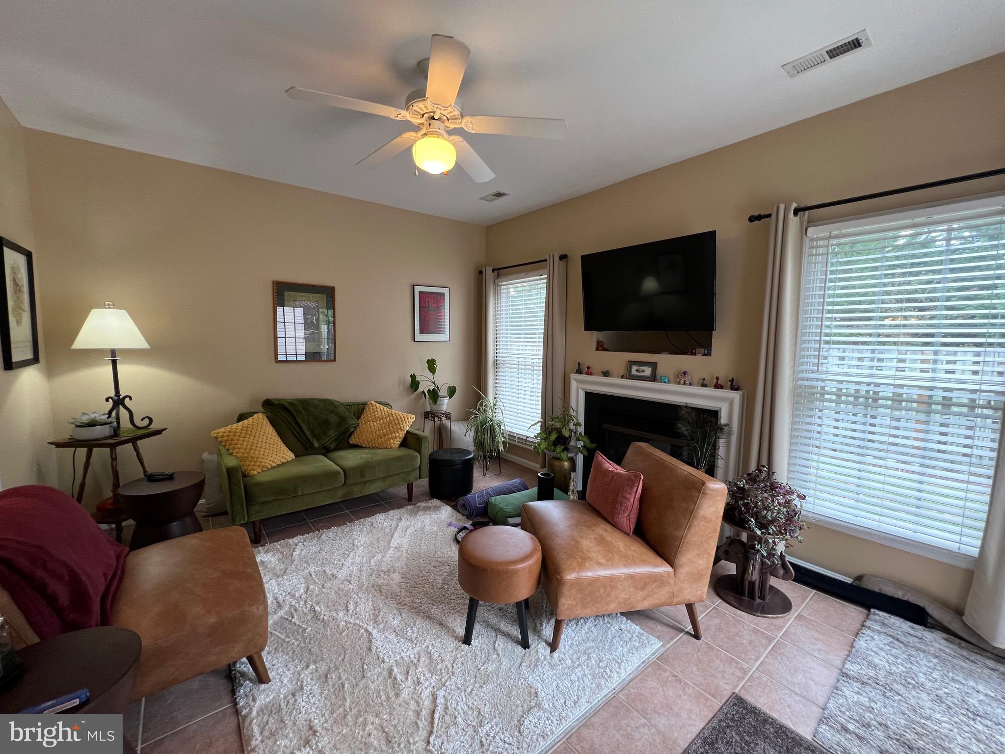 SALEM FIELDS - Residential Lease