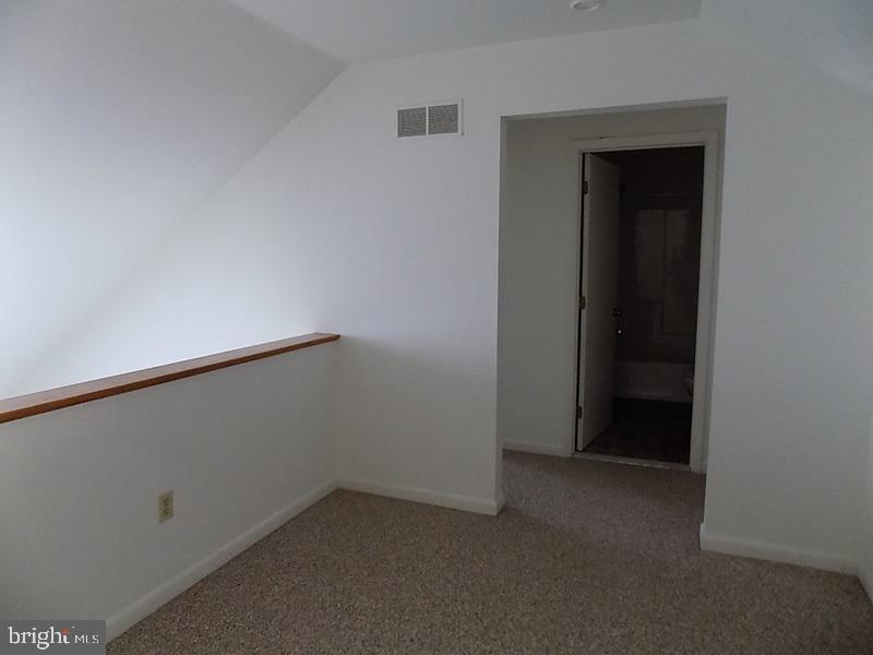 WOODLAND HILLS - Residential