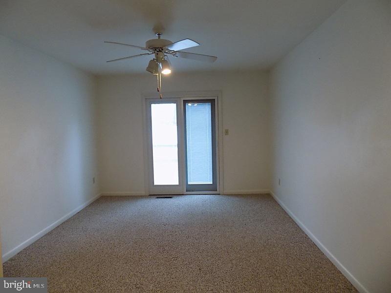 WOODLAND HILLS - Residential