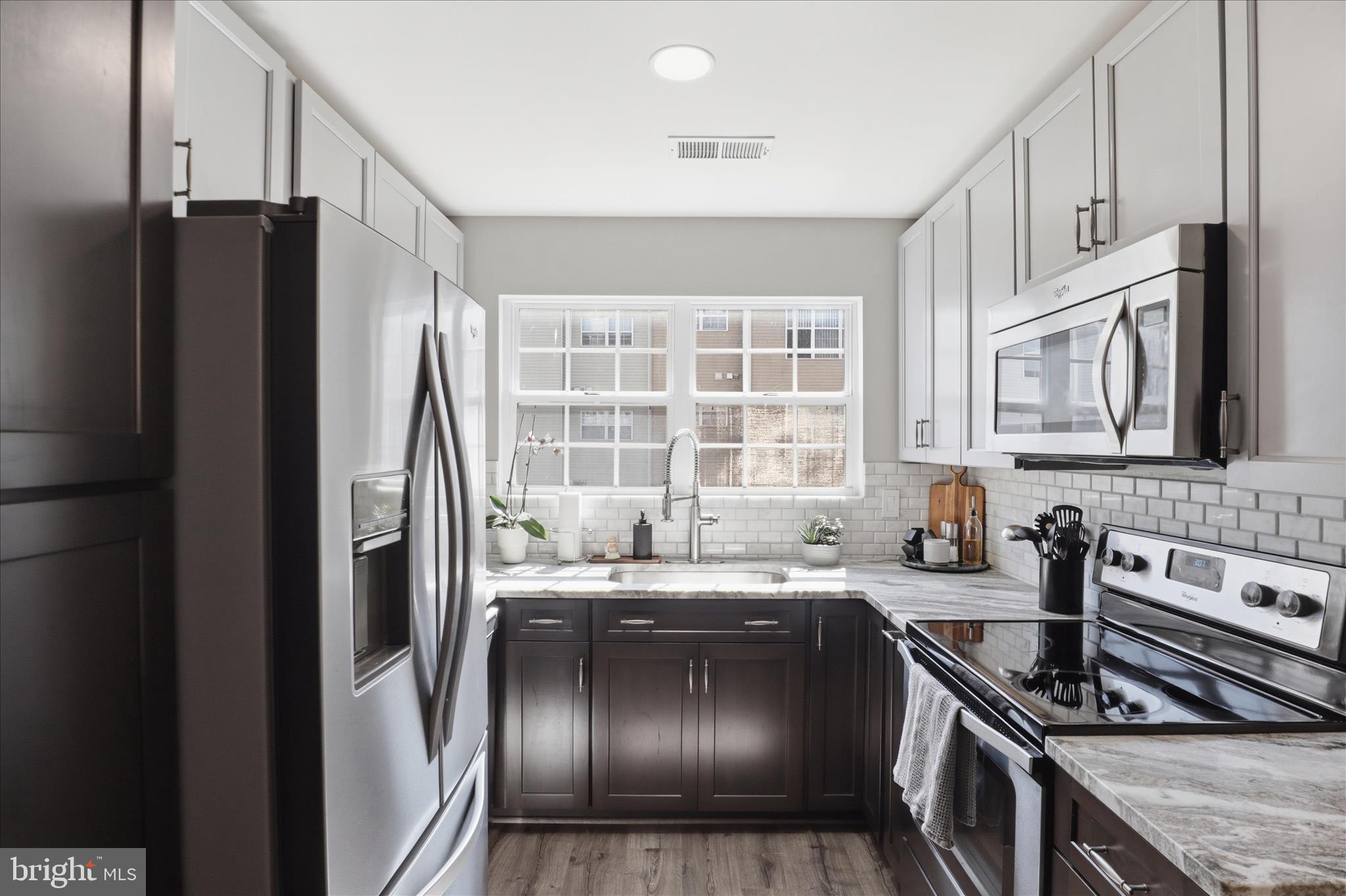 FOX CHASE/EXETER - Residential