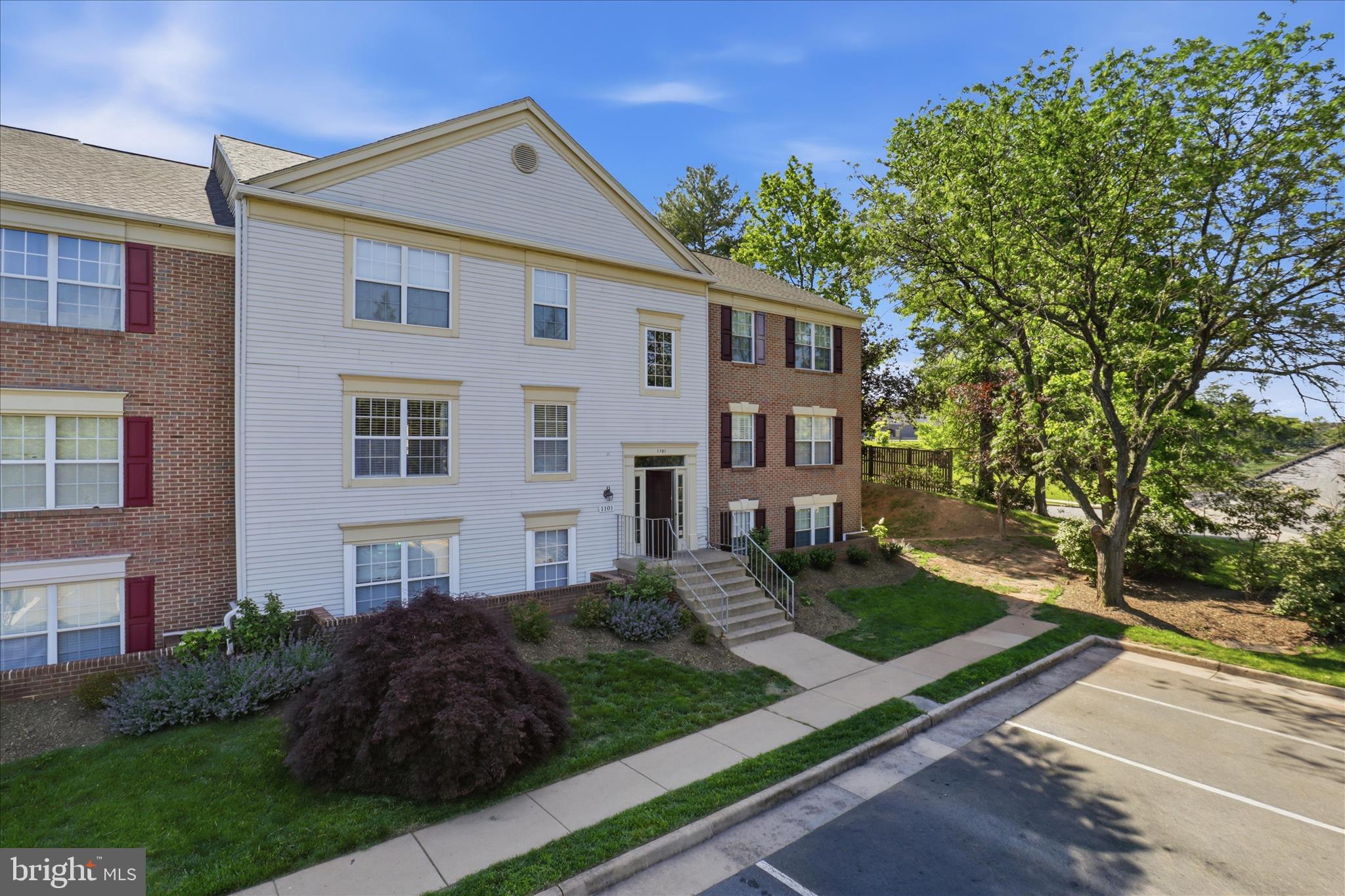 FOX CHASE/EXETER - Residential