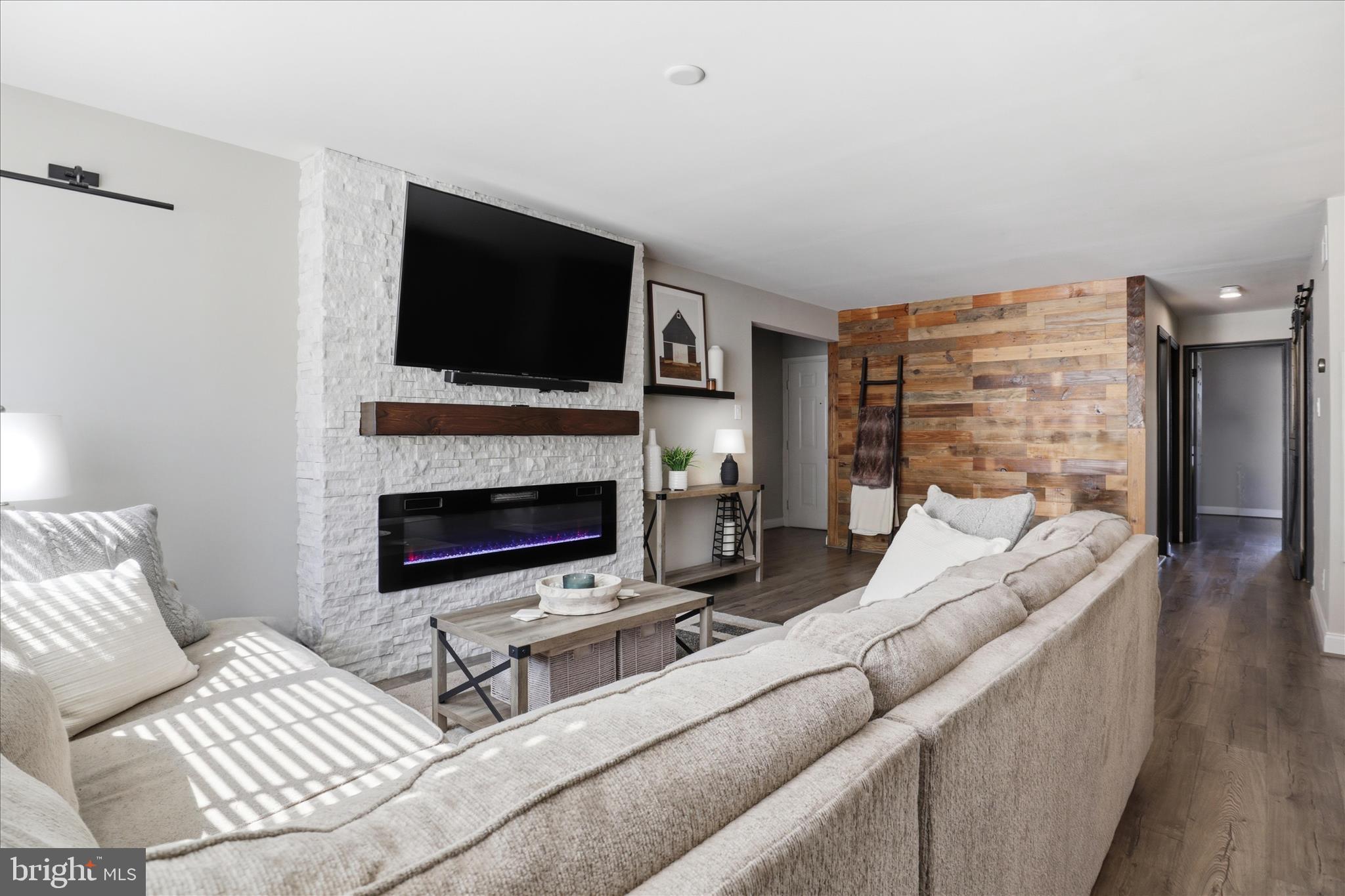 FOX CHASE/EXETER - Residential