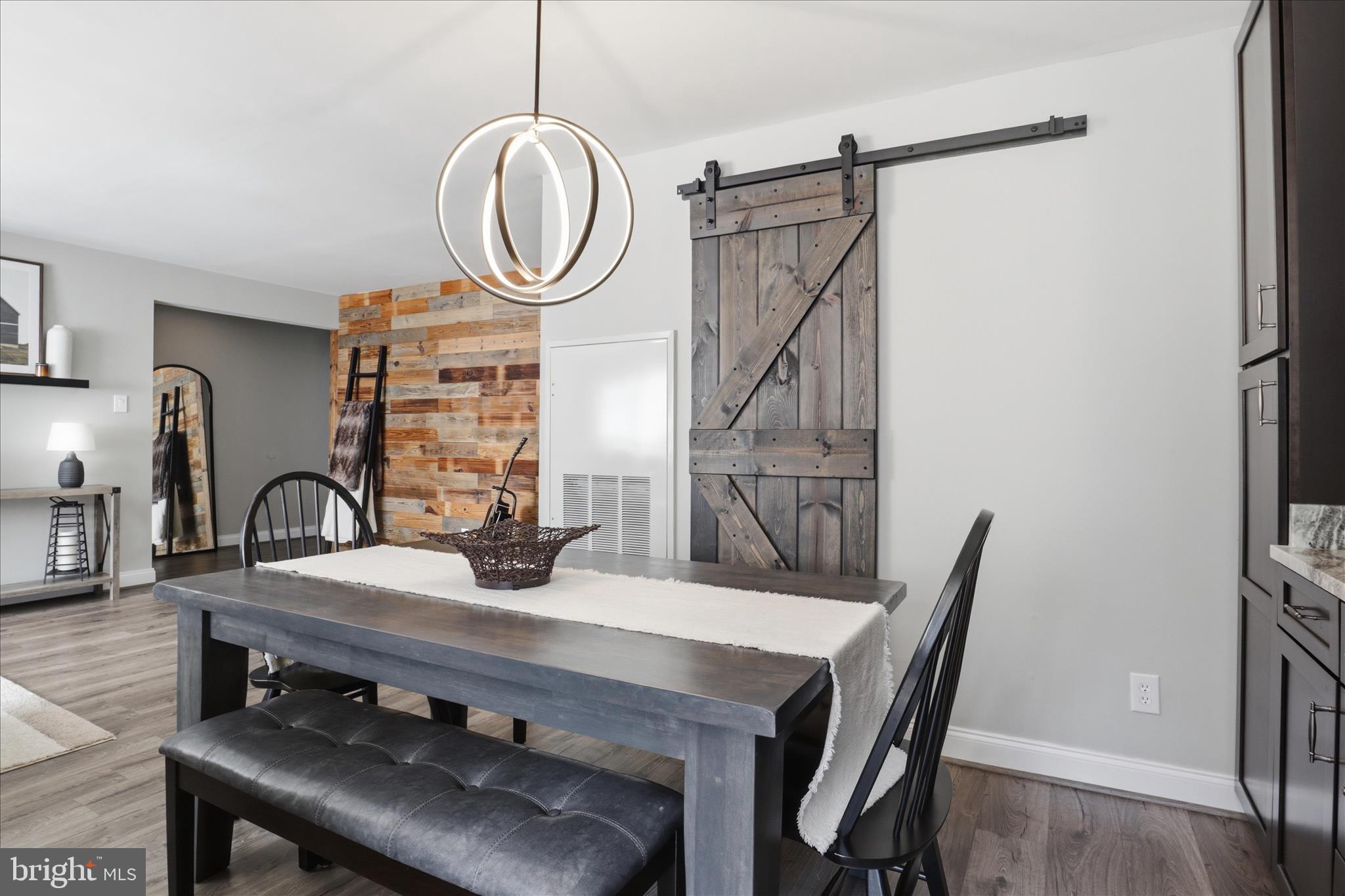 FOX CHASE/EXETER - Residential