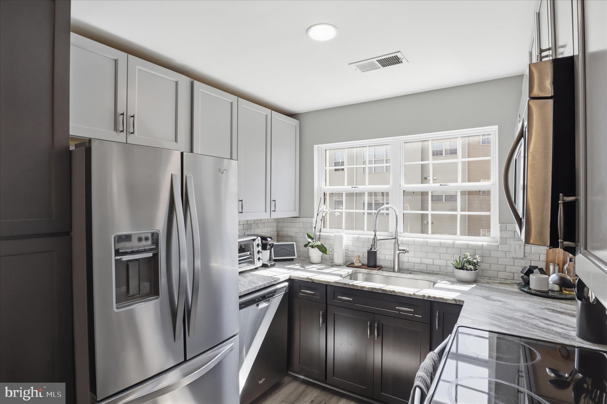FOX CHASE/EXETER - Residential