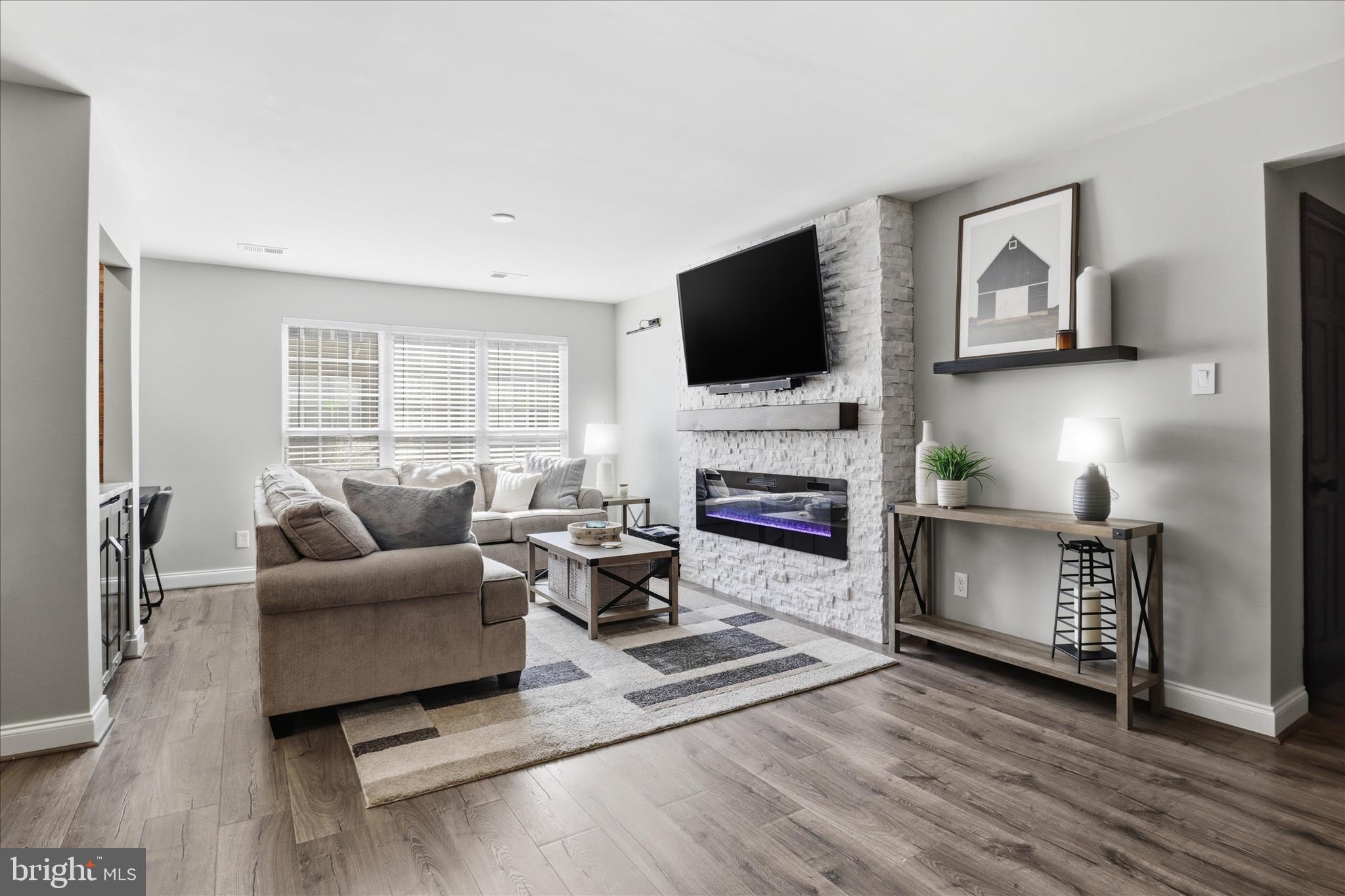 FOX CHASE/EXETER - Residential
