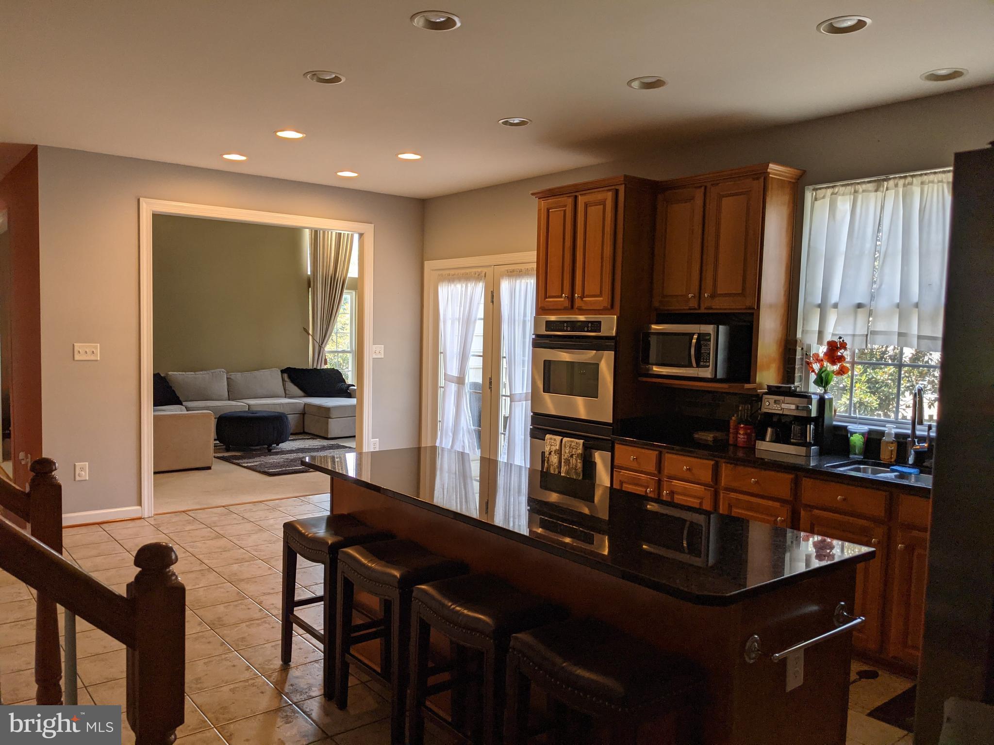 KINGSVIEW VILLAGE - Residential Lease