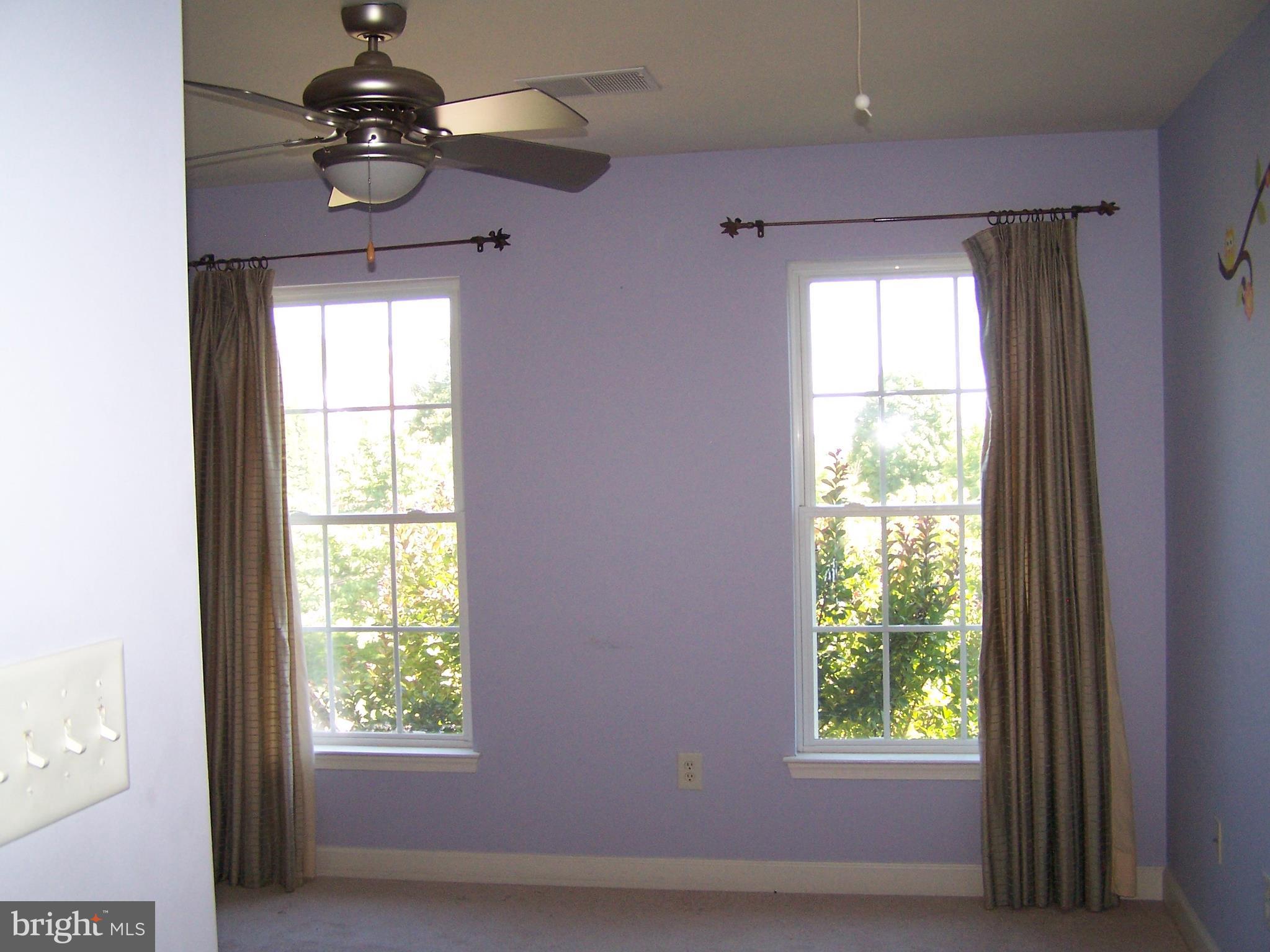 KINGSVIEW VILLAGE - Residential Lease