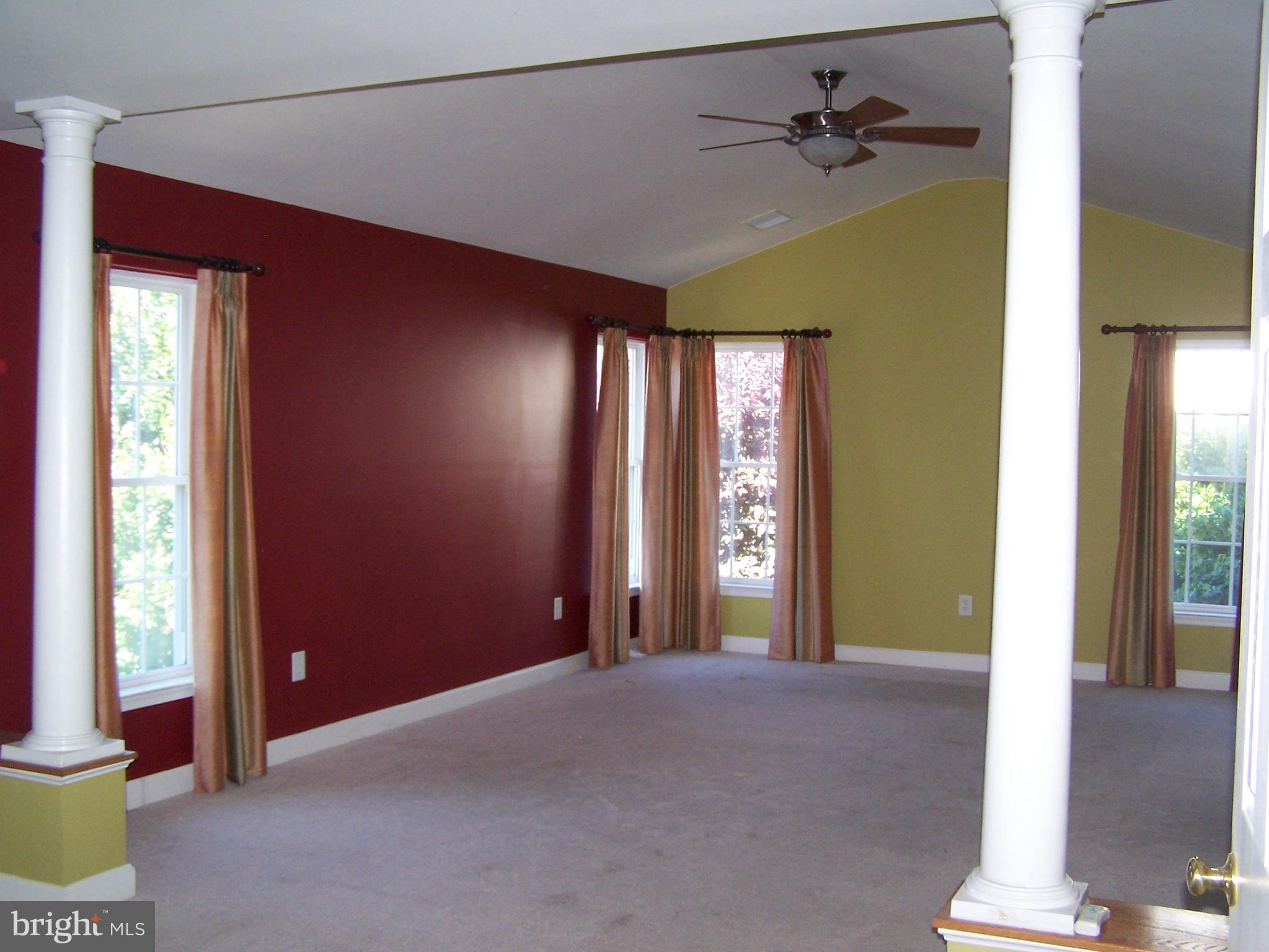 KINGSVIEW VILLAGE - Residential Lease