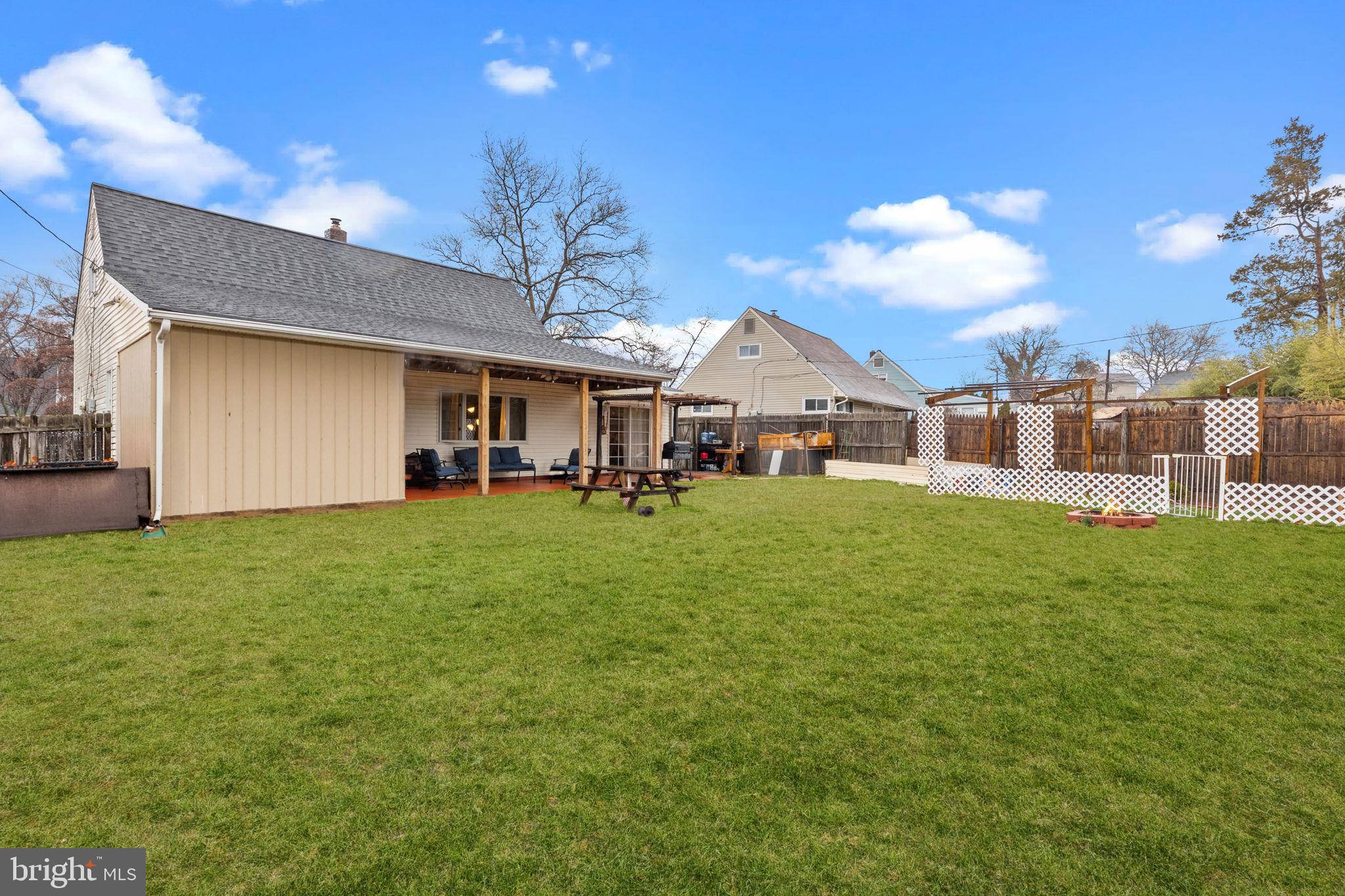 RED CEDAR HILL - Residential