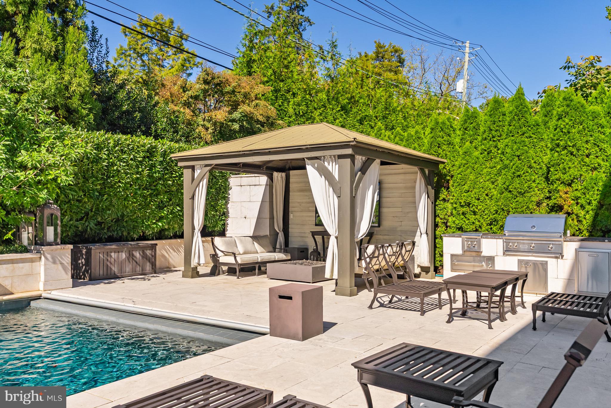 PHILLIPS PARK - Residential