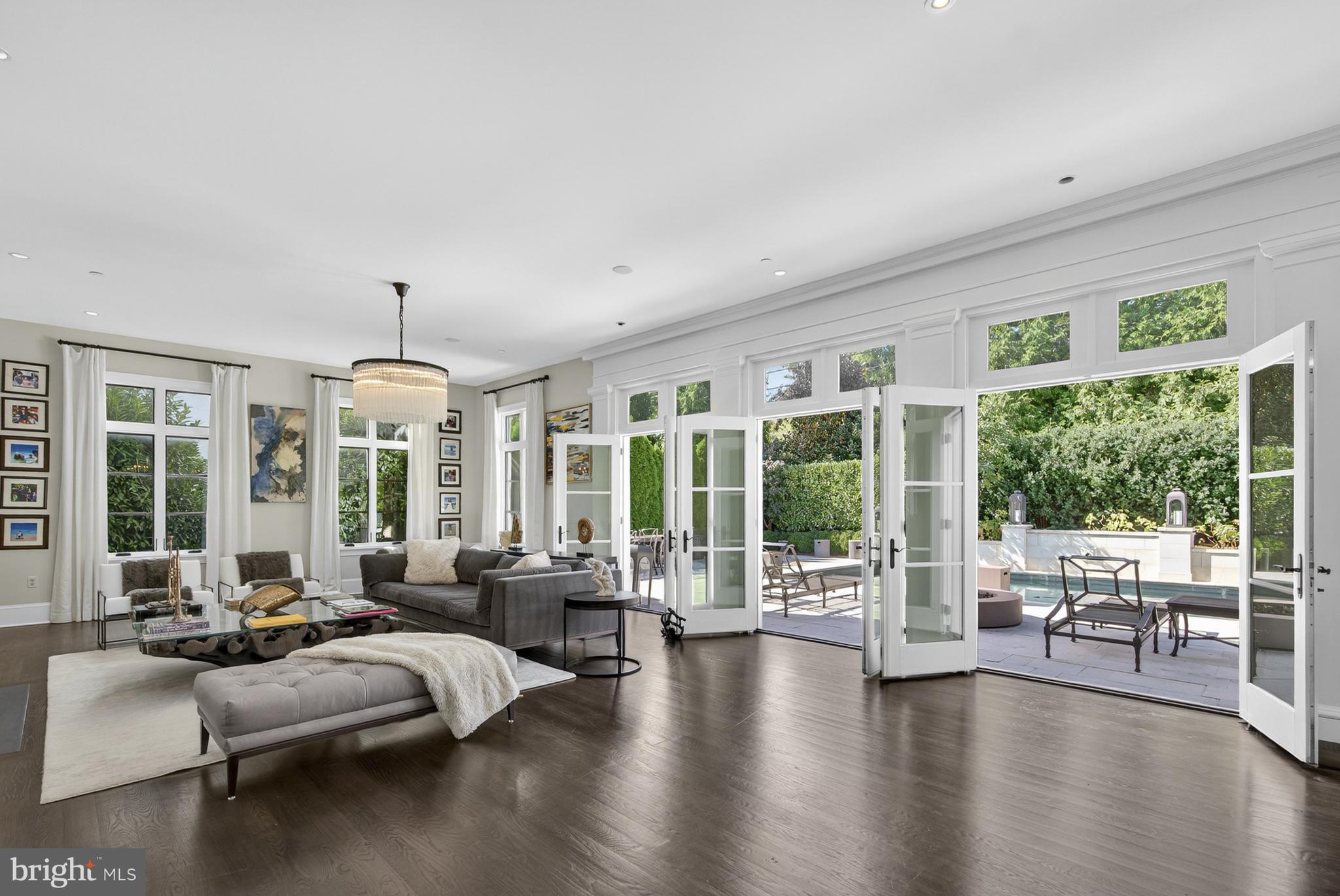 PHILLIPS PARK - Residential