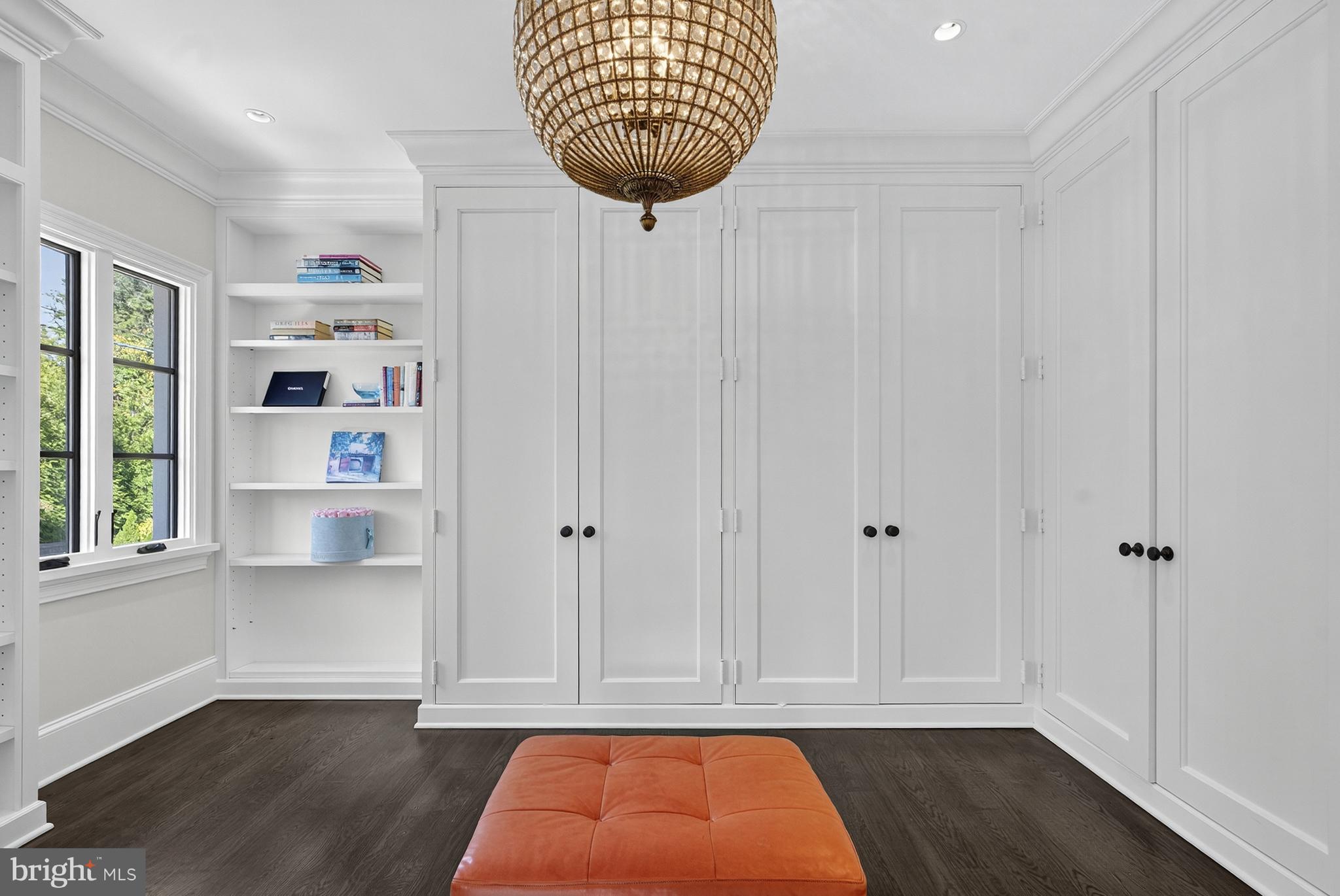 PHILLIPS PARK - Residential