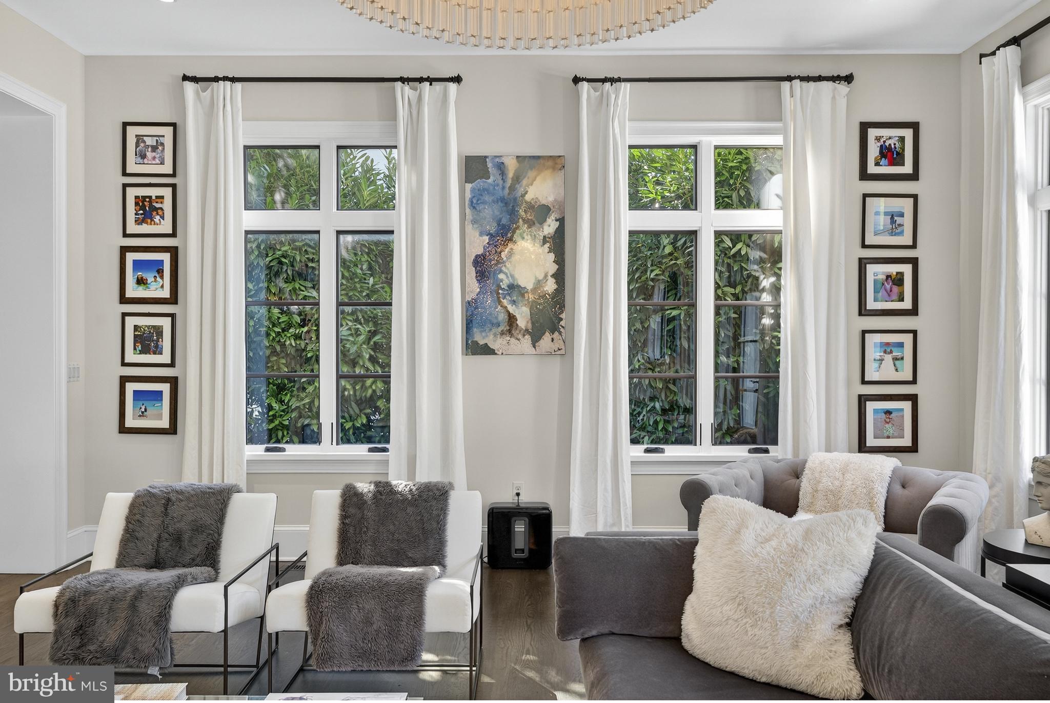 PHILLIPS PARK - Residential