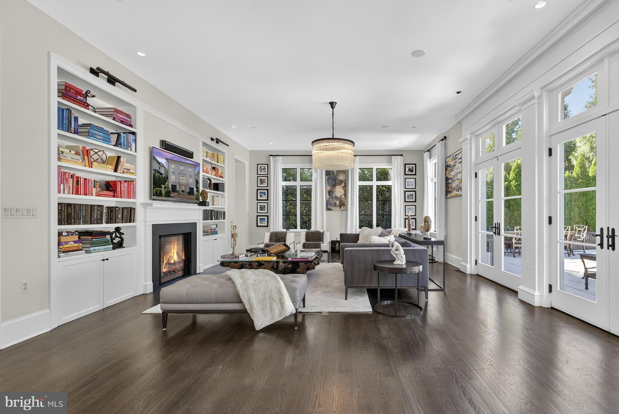 PHILLIPS PARK - Residential