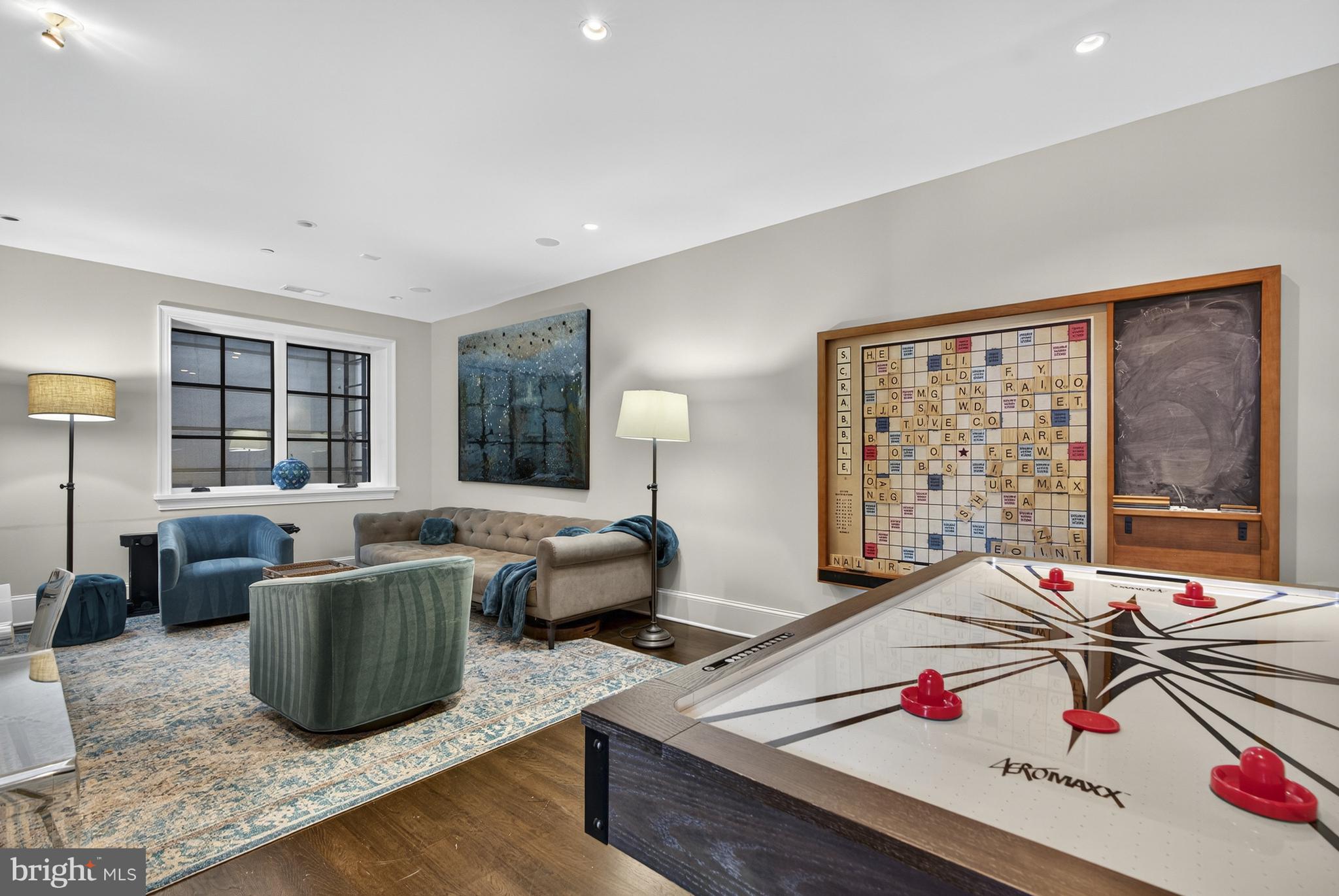 PHILLIPS PARK - Residential