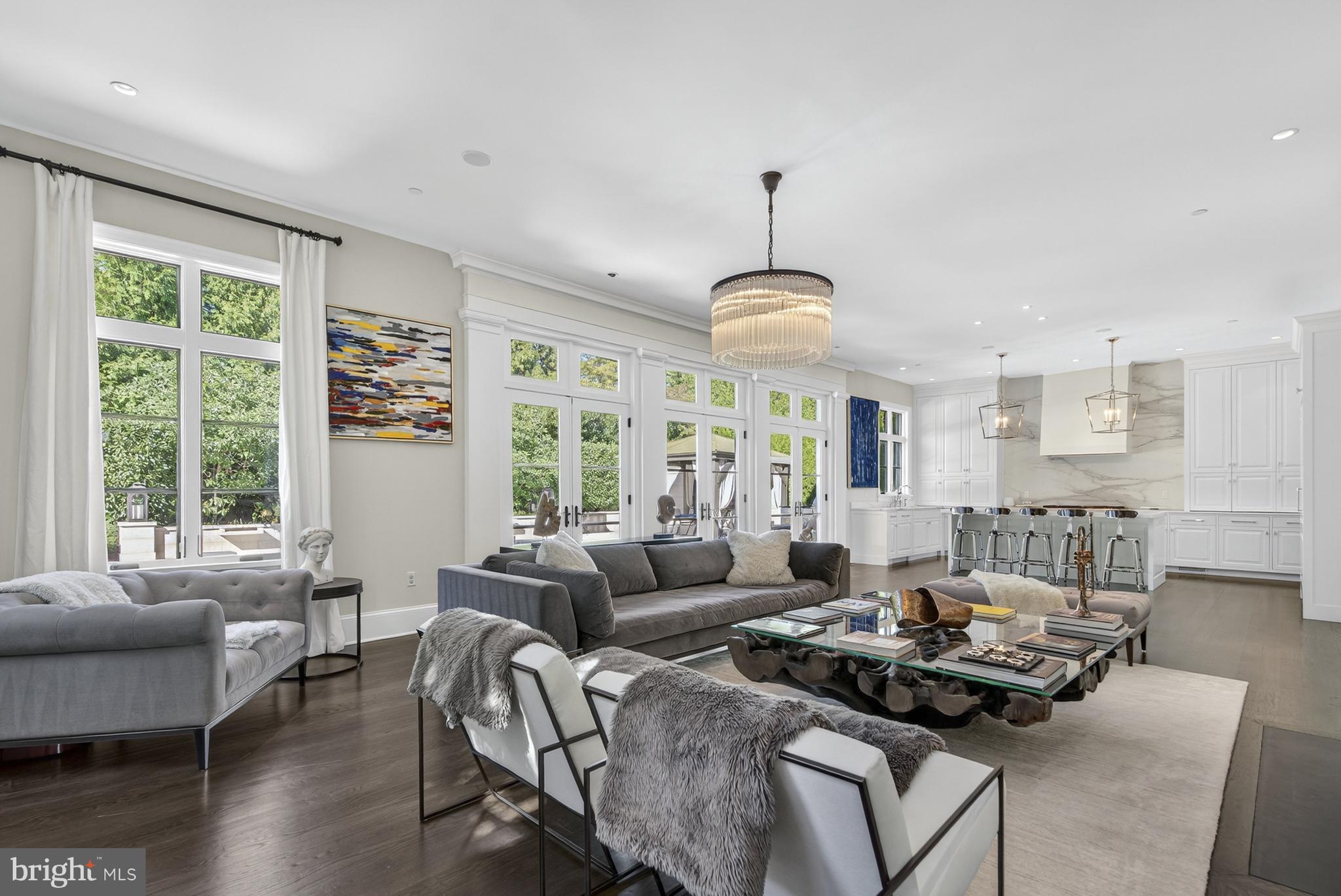 PHILLIPS PARK - Residential