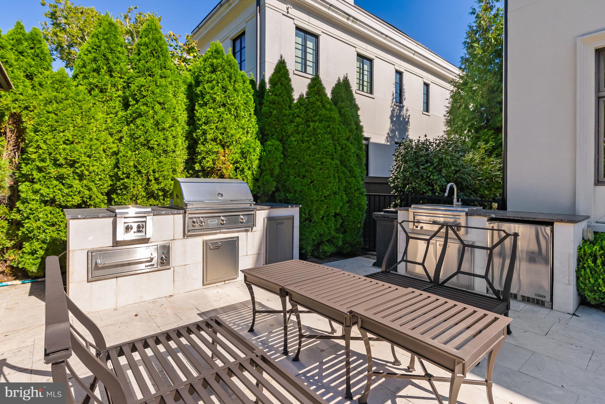 PHILLIPS PARK - Residential