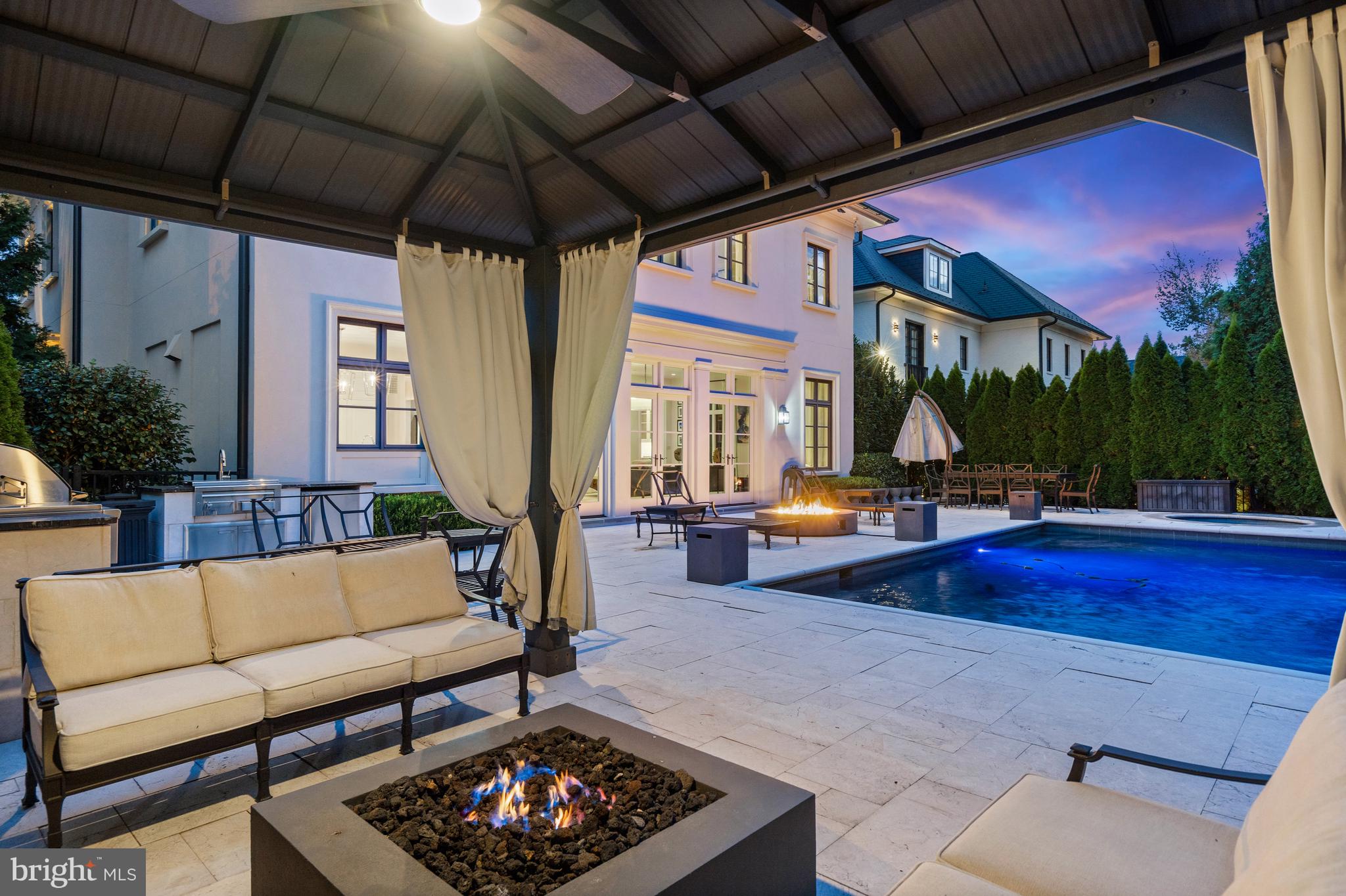 PHILLIPS PARK - Residential
