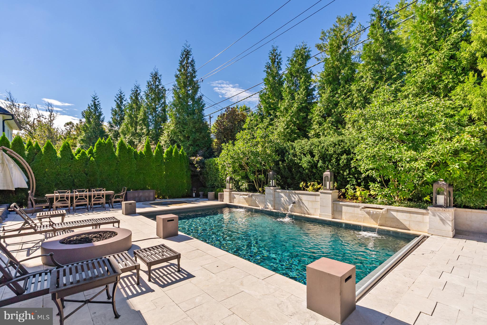 PHILLIPS PARK - Residential