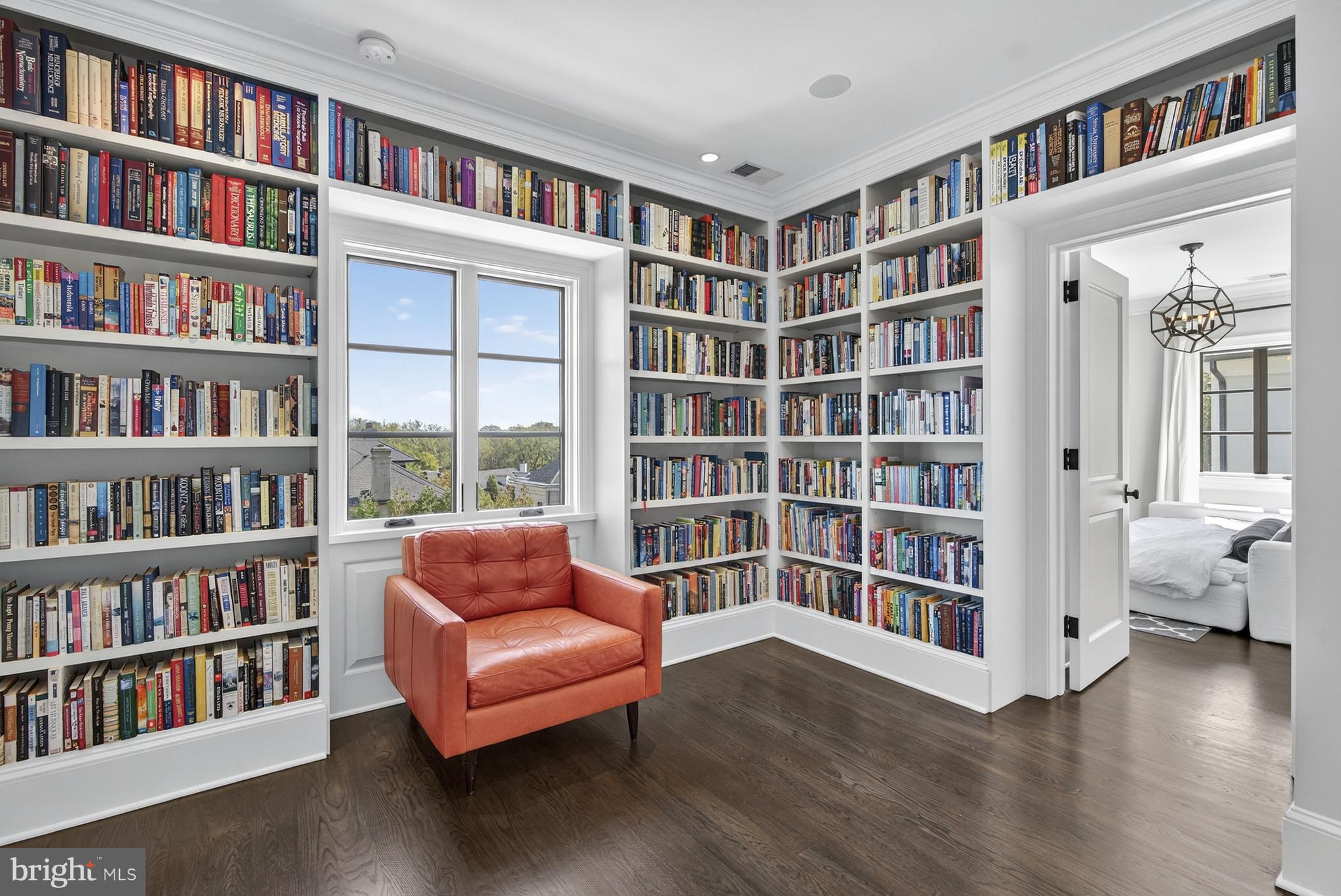 PHILLIPS PARK - Residential