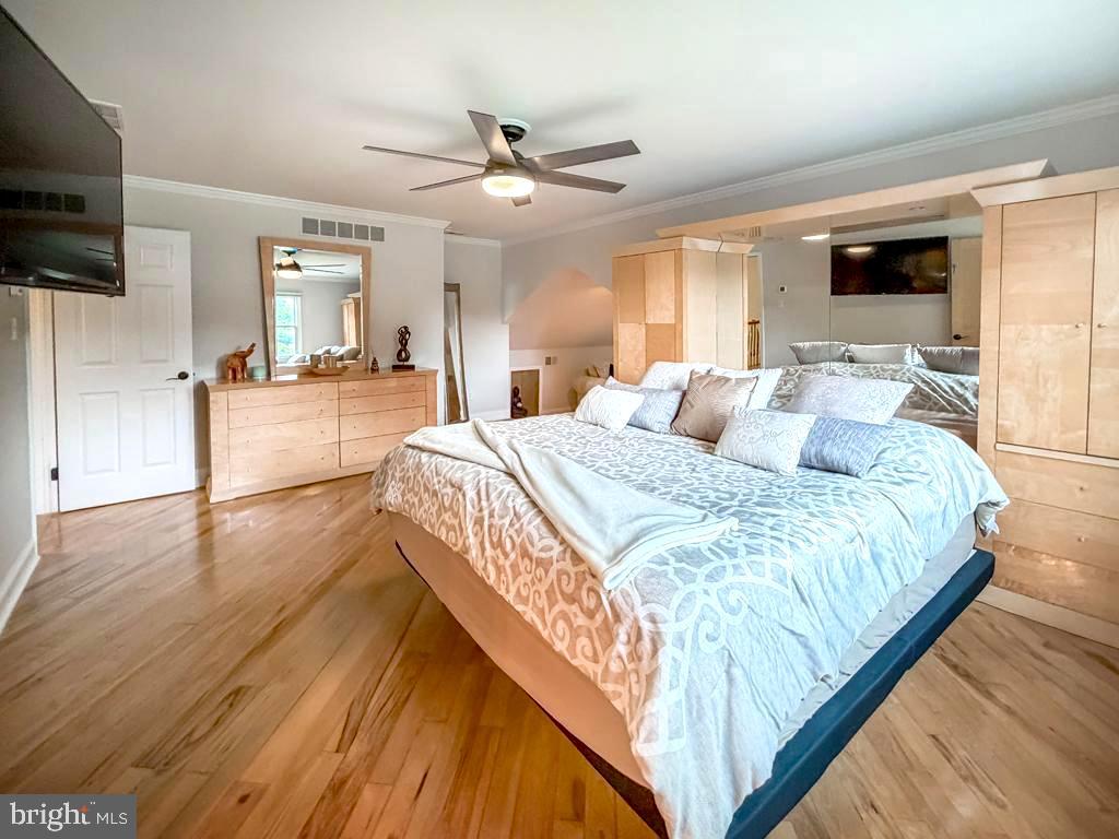 MAKEFIELD CHASE - Residential