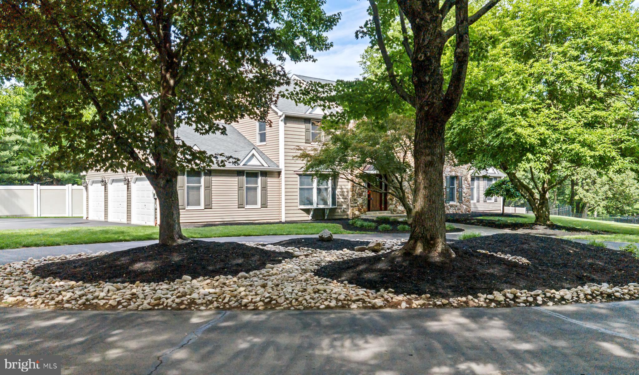 MAKEFIELD CHASE - Residential
