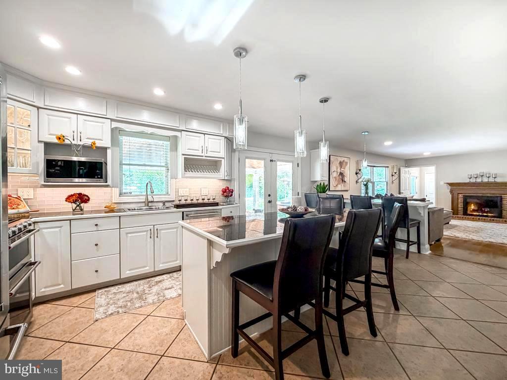 MAKEFIELD CHASE - Residential