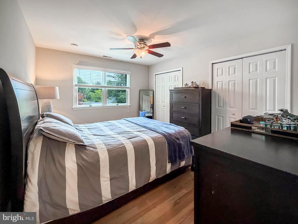 MAKEFIELD CHASE - Residential
