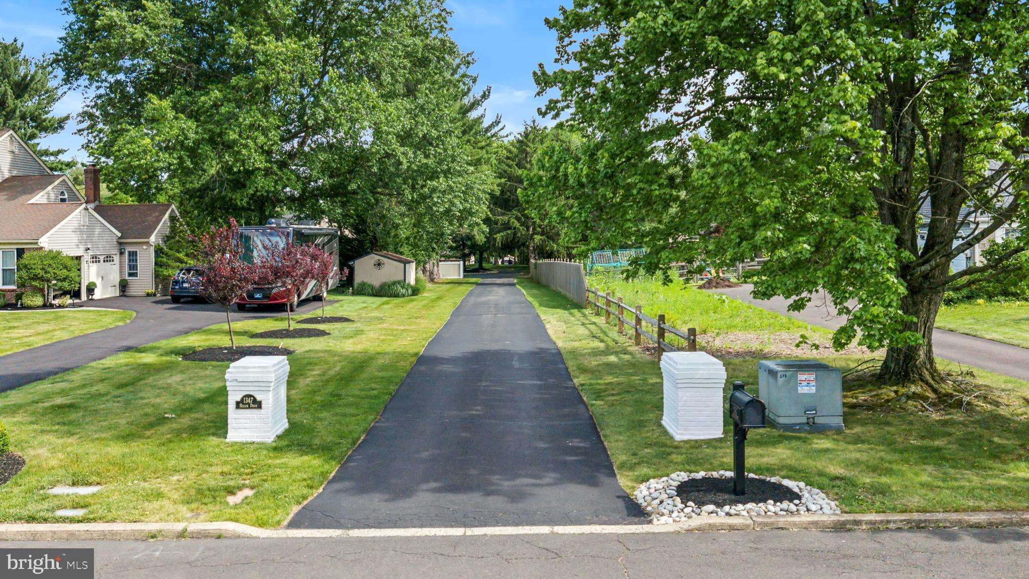 MAKEFIELD CHASE - Residential