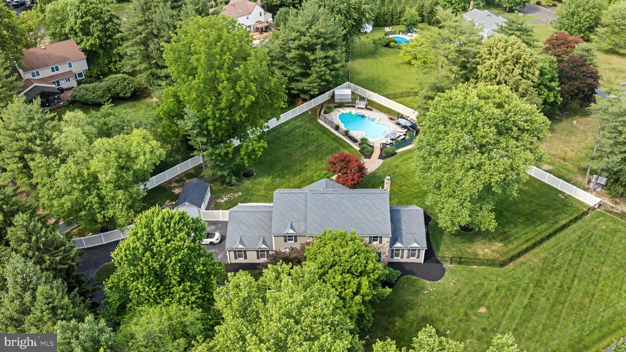 MAKEFIELD CHASE - Residential