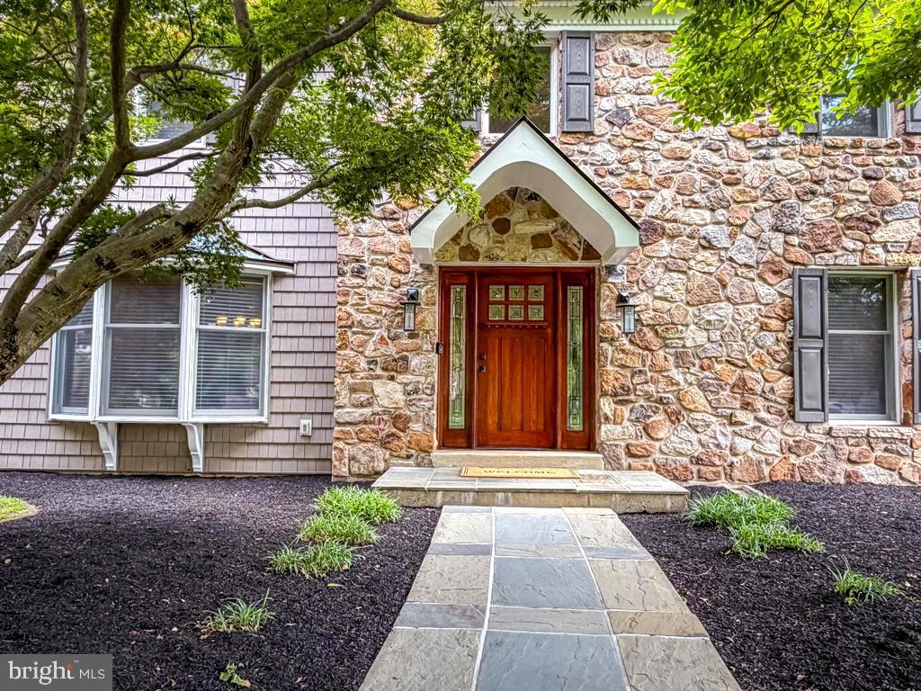 MAKEFIELD CHASE - Residential
