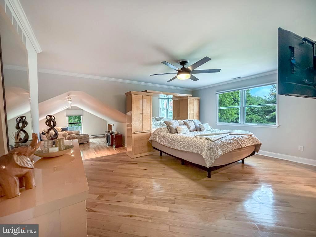 MAKEFIELD CHASE - Residential