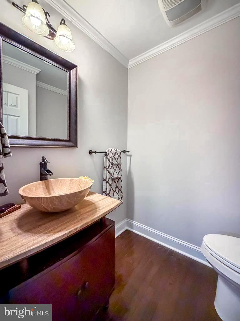 MAKEFIELD CHASE - Residential