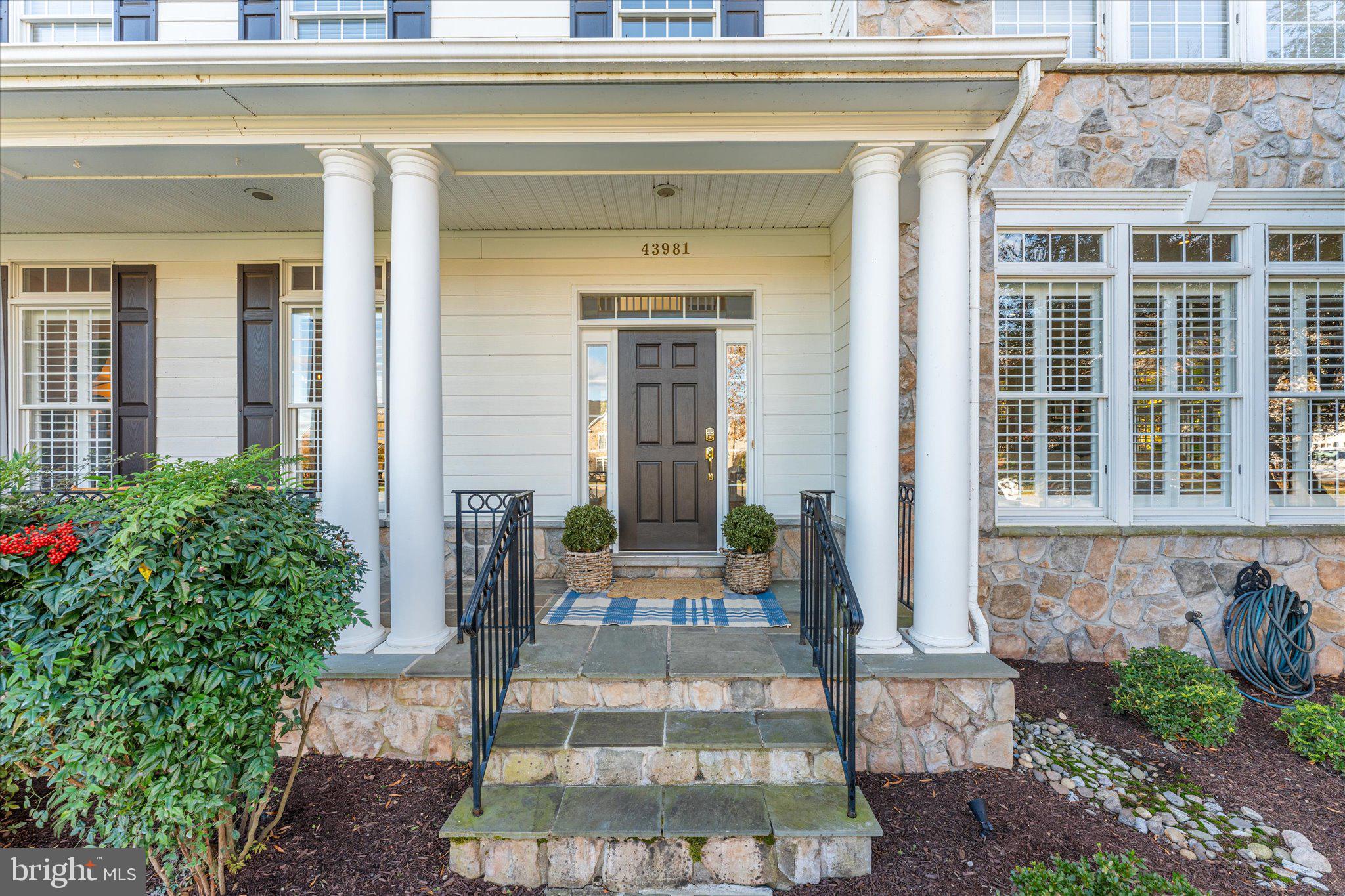 LANSDOWNE ON THE POTOMAC - Residential