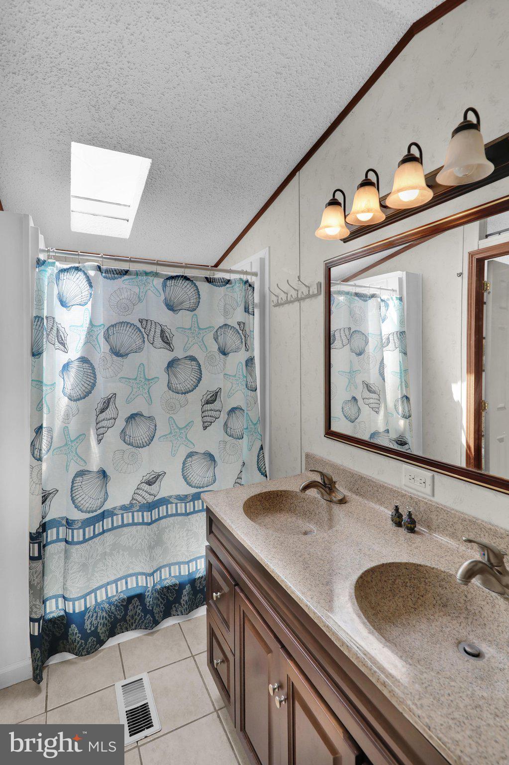 PLEASANT HILLS TR - Residential
