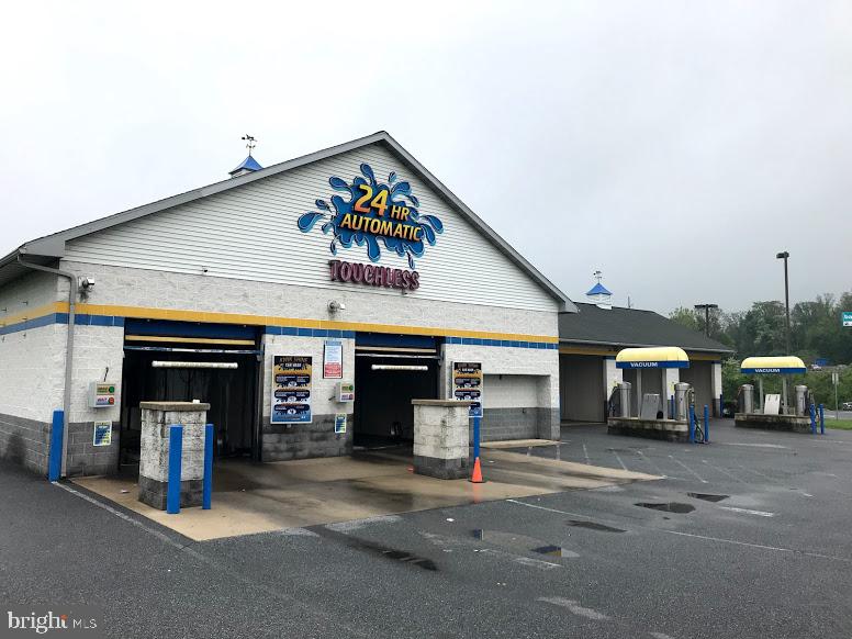 Turnkey 24 hour Carwash with All FF&E included.  Two automatic touchless Bays, Four Self-Serve Bays,  Five Vacuum Islands.  Water Heated by efficient Natural Gas!  20,000 Traffic Count.