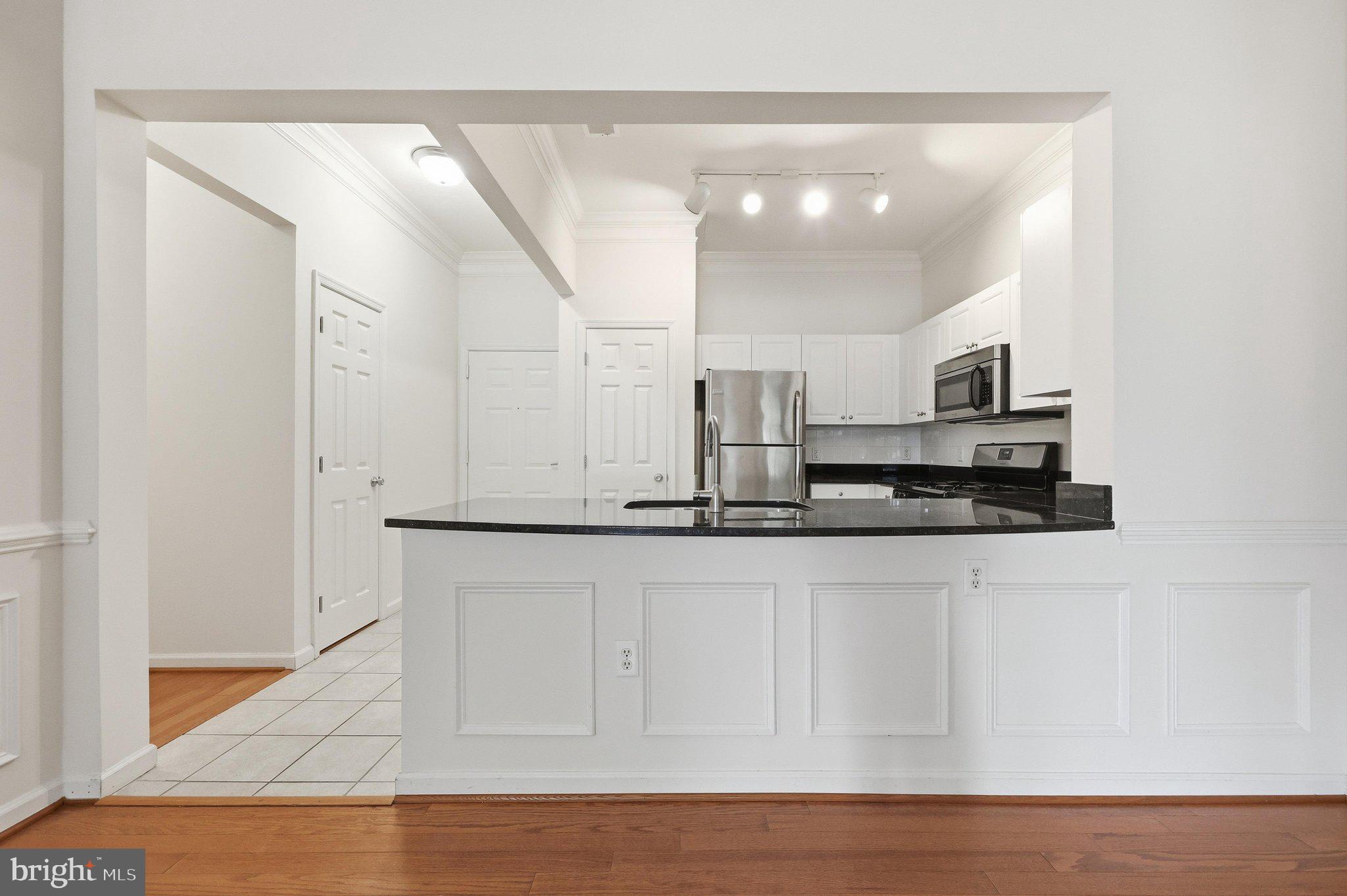 THE COLONNADE AT KENTLANDS - Residential