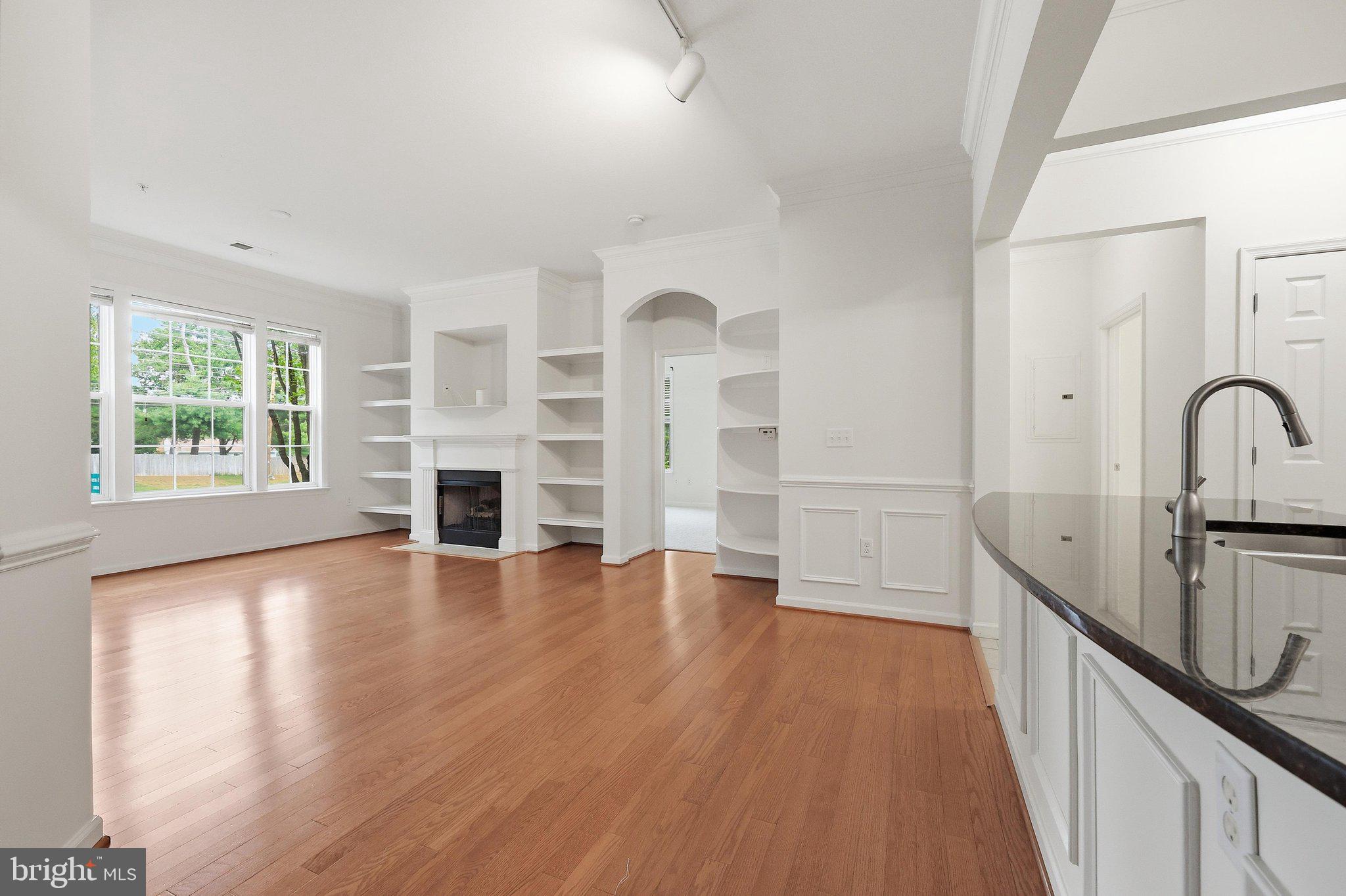 THE COLONNADE AT KENTLANDS - Residential