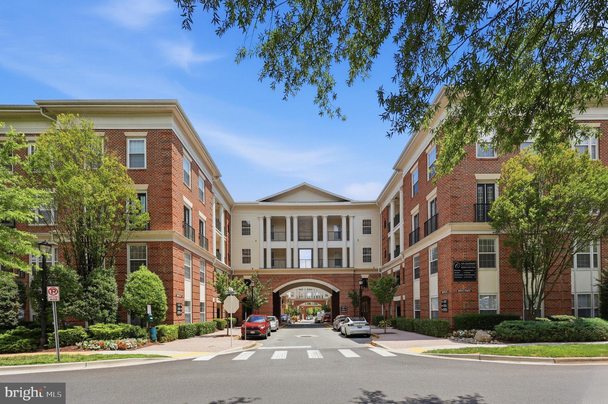 THE COLONNADE AT KENTLANDS - Residential