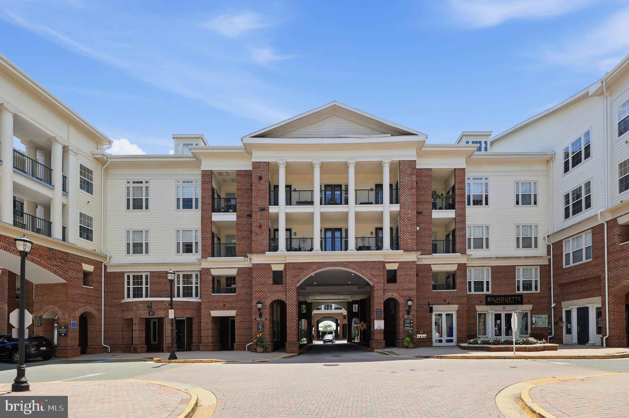 THE COLONNADE AT KENTLANDS - Residential