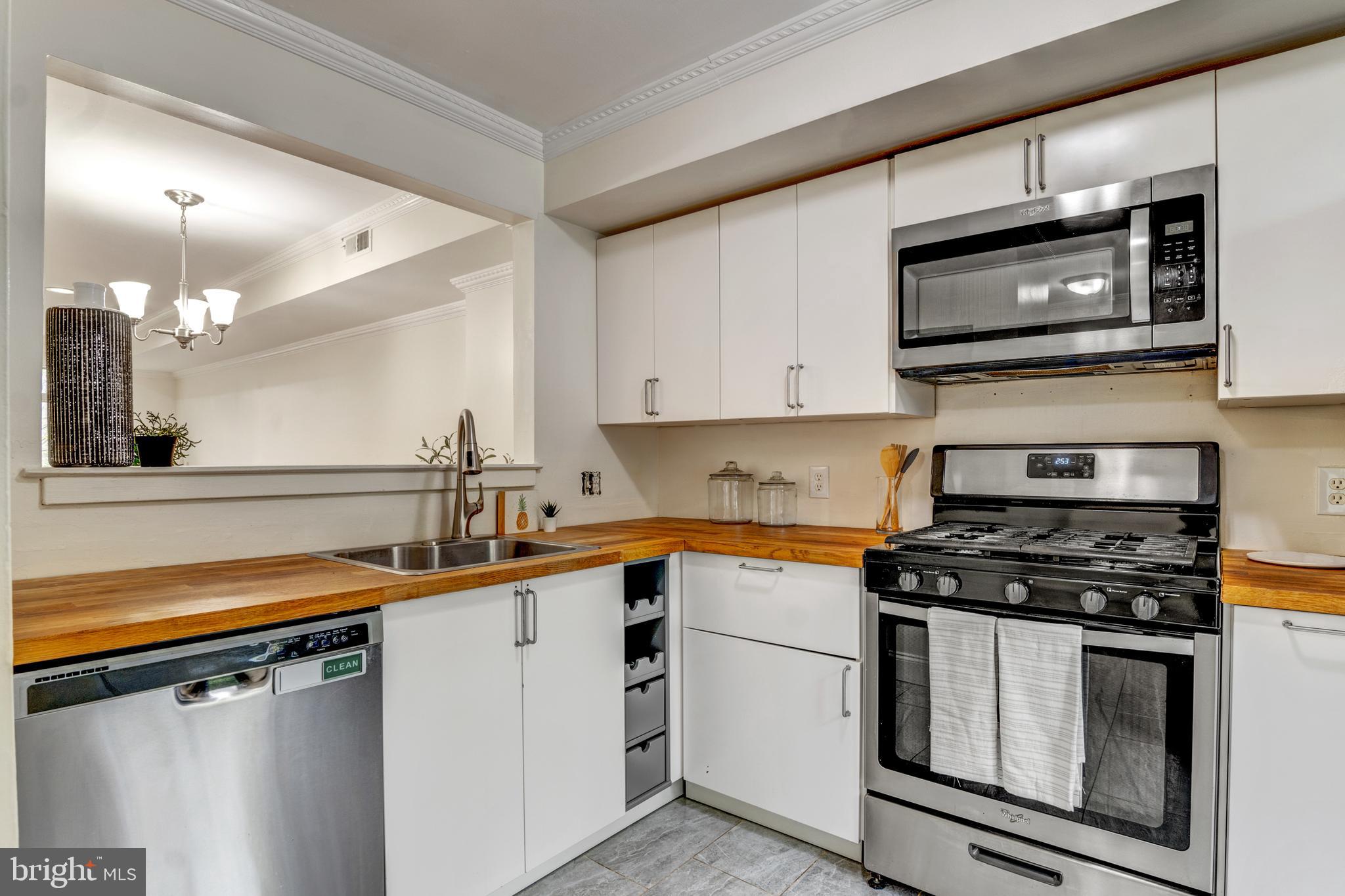 STEVENSON COURT - Residential