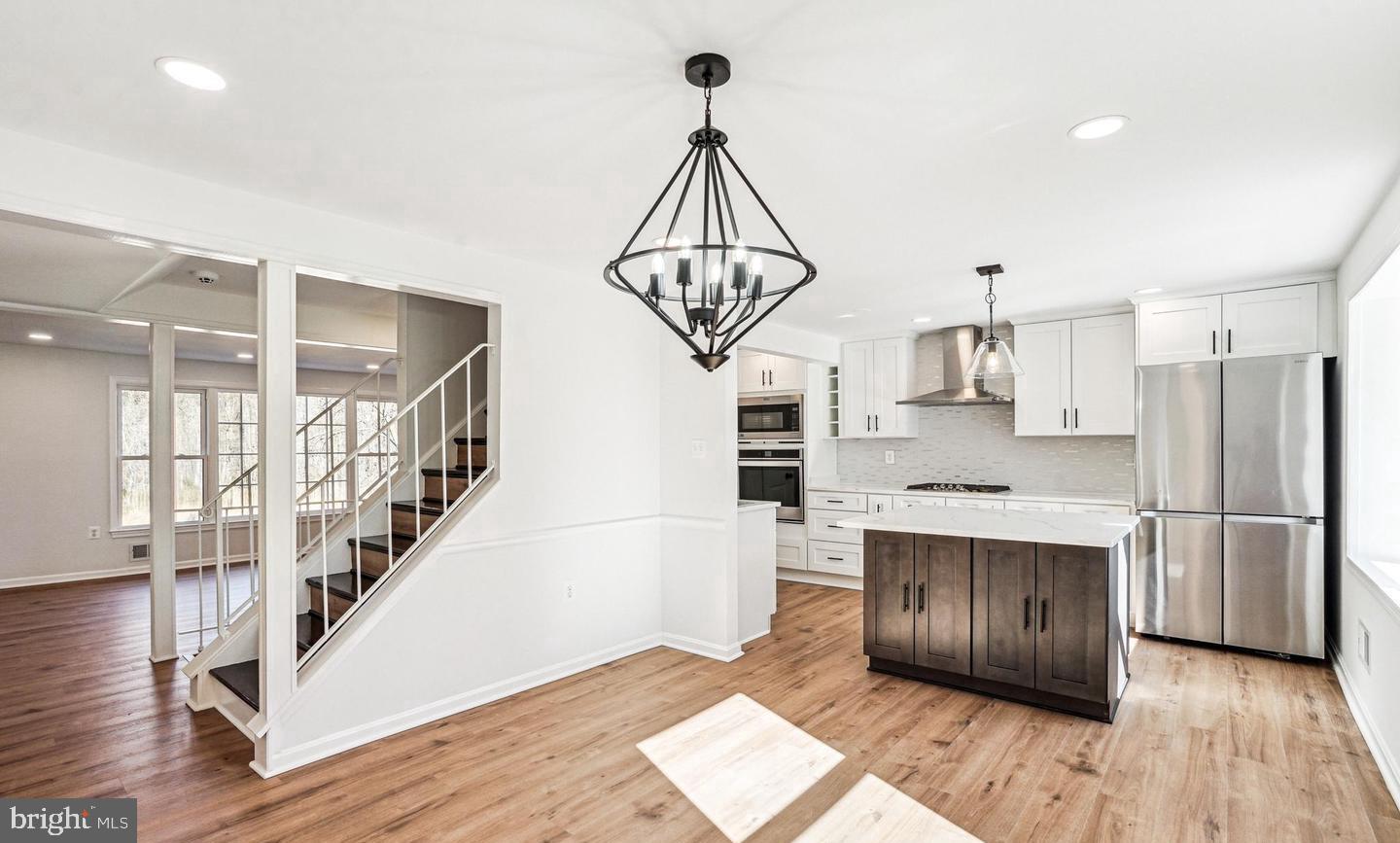 PINEWOOD LAKE - Residential Lease