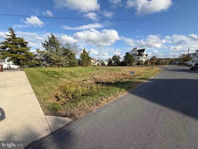 We have now partnered with Bay To Beach Builders. Ask about our New home/Lot package! Waterfront building lot in much sought-after Cape Isle Of Wight in West Ocean City. . Direct Access to the open Bay and the Inlet. Build your waterfront dream home! Just minutes to Ocean City Beaches, Assateague Island, shopping, dining etc.! 15 Minutes to Ocean City Inlet by boat!  Lot #1 next door is also available.
Buy both lots! Public Sewer is available. Buyers to do their due diligence as far as permitting etc. New Survey! Call for details!