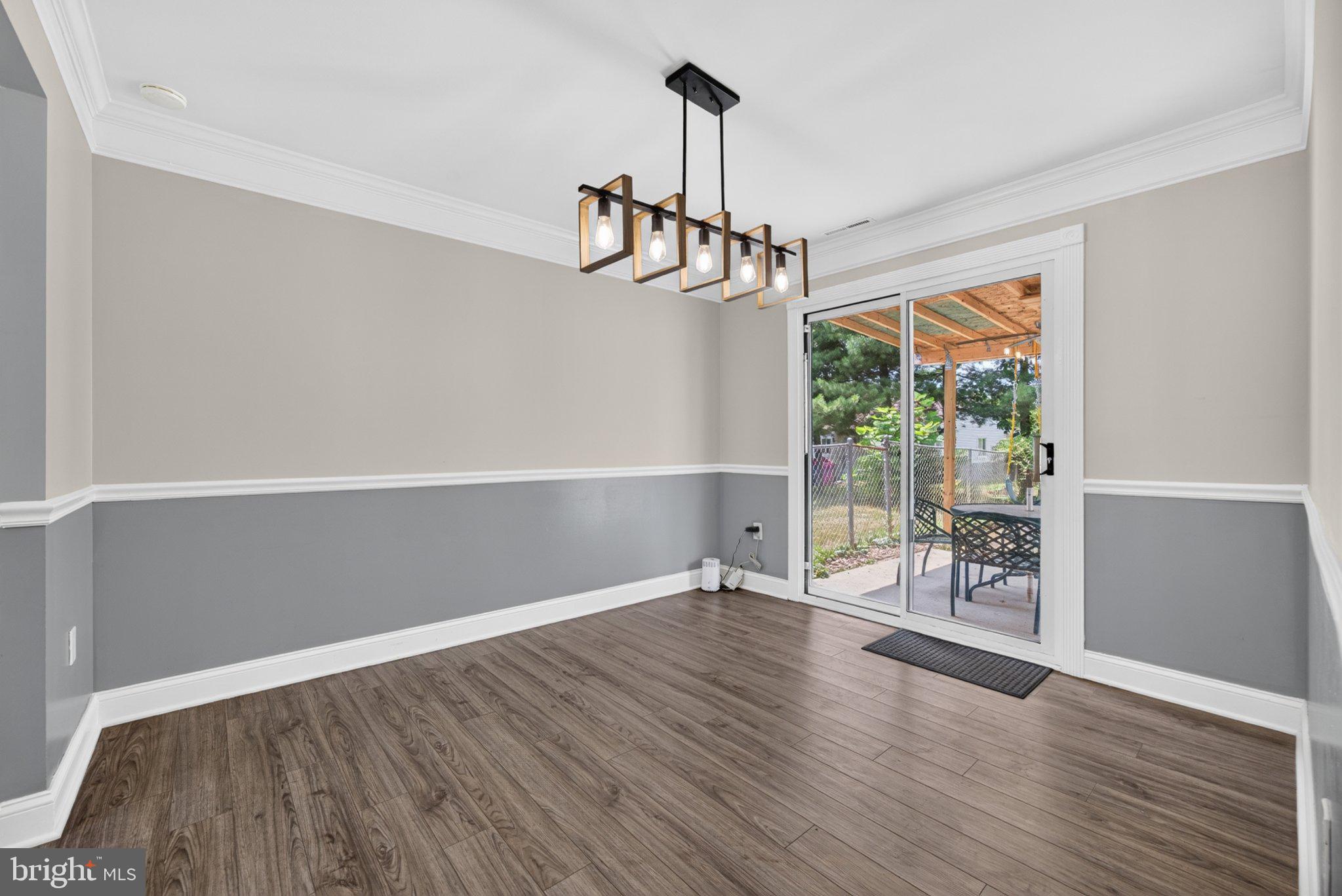 CHADWICK MANOR - Residential